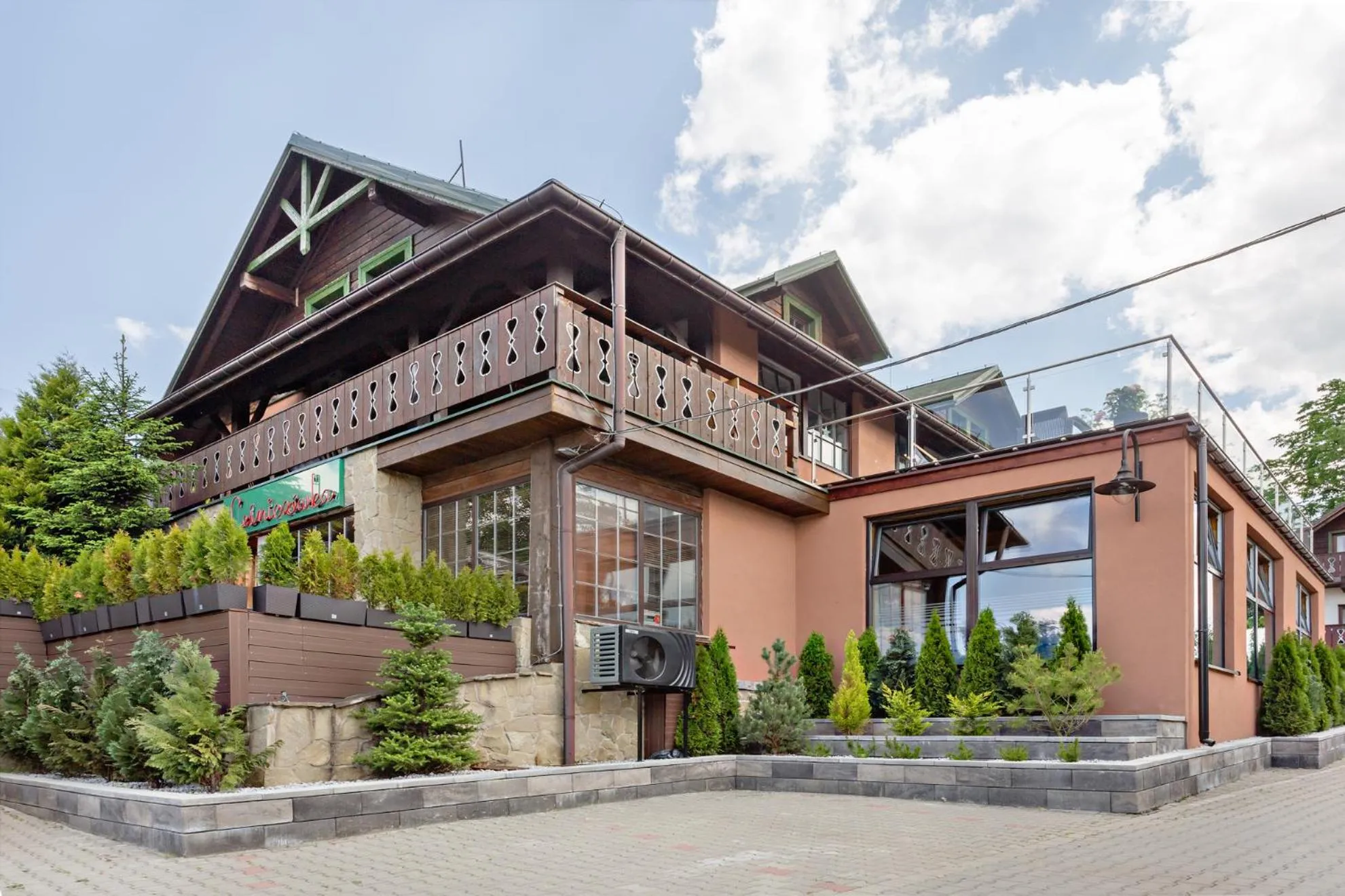 Property building in Osrodek Wypoczynkowy Lesniczówka & Elias SPA