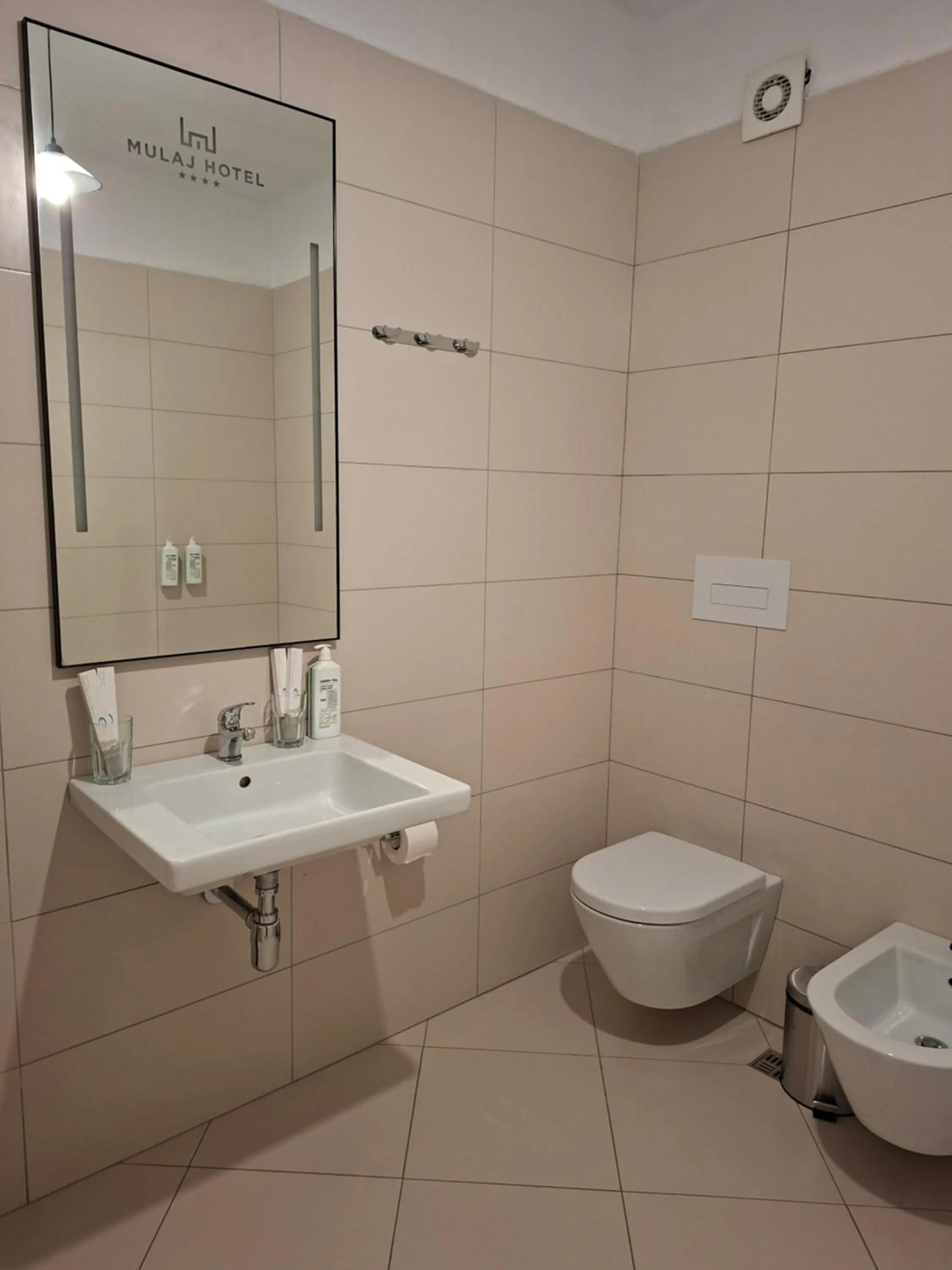 Bathroom in Mulaj Hotel