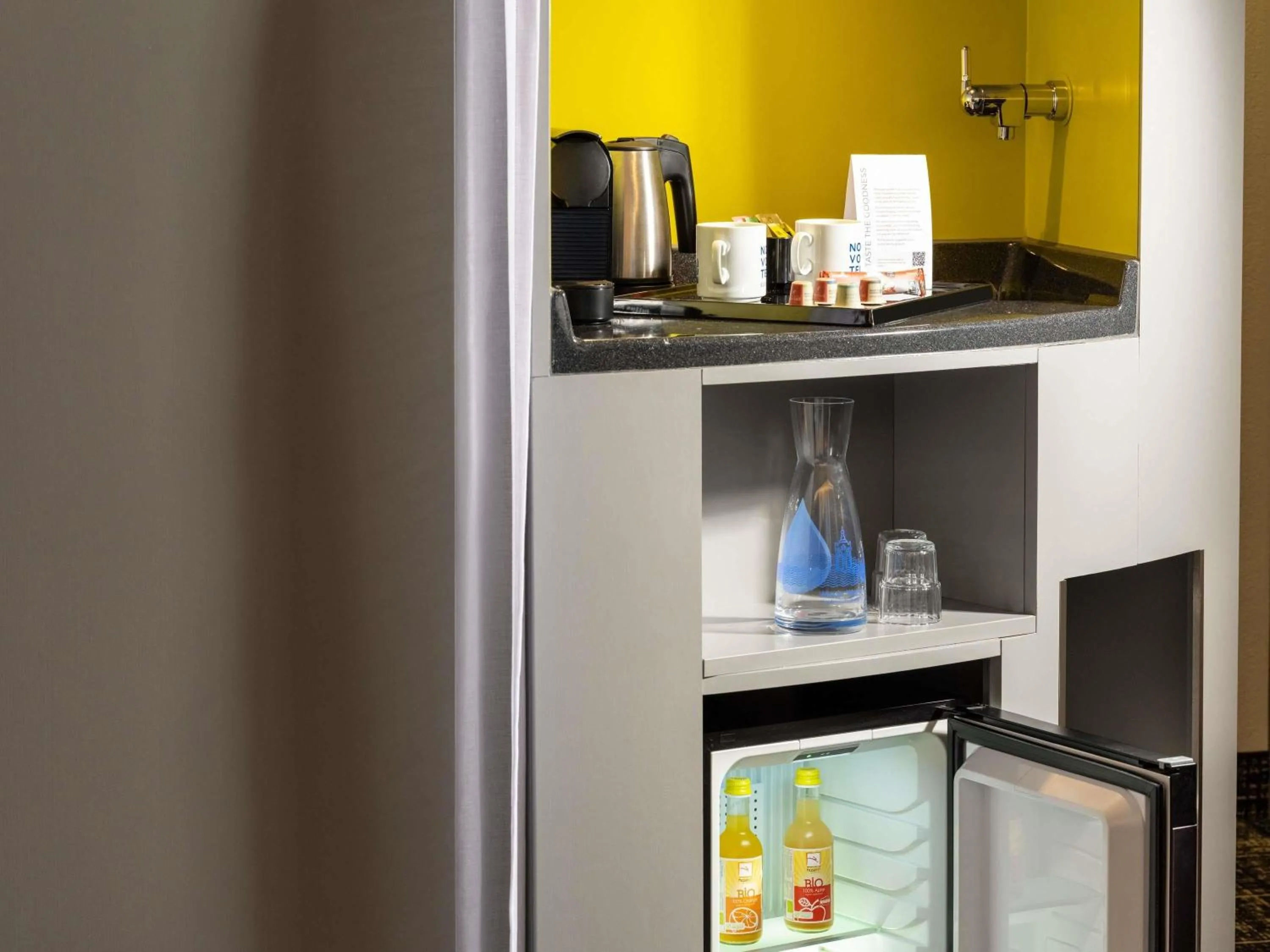 Bedroom in Novotel Suites Wien City Donau