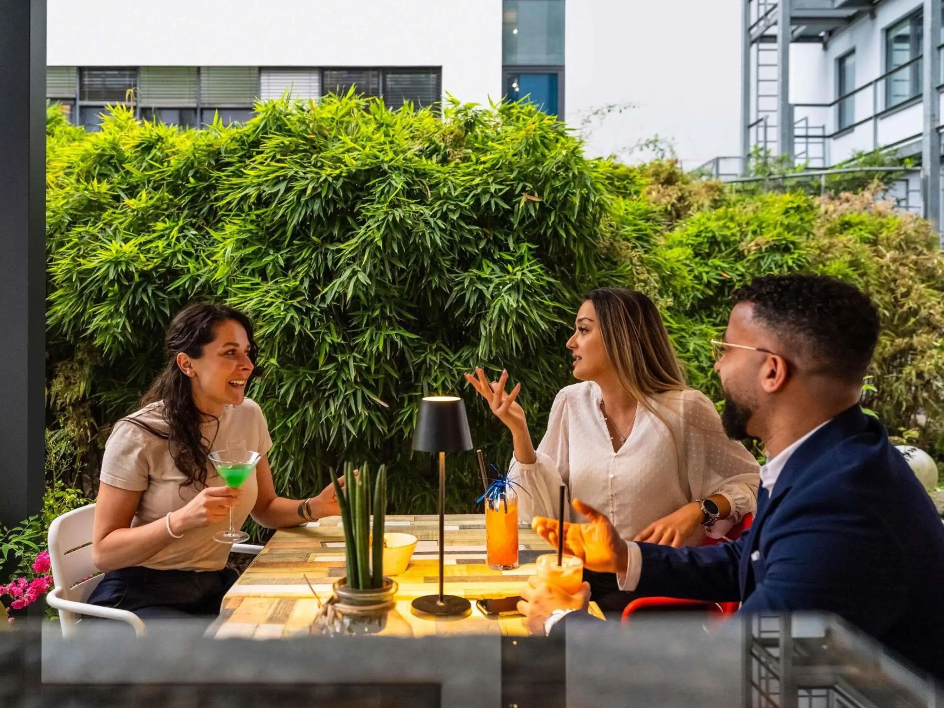 Lounge or bar in Novotel Suites Wien City Donau Lounge or bar in Novotel Suites Wien City Donau