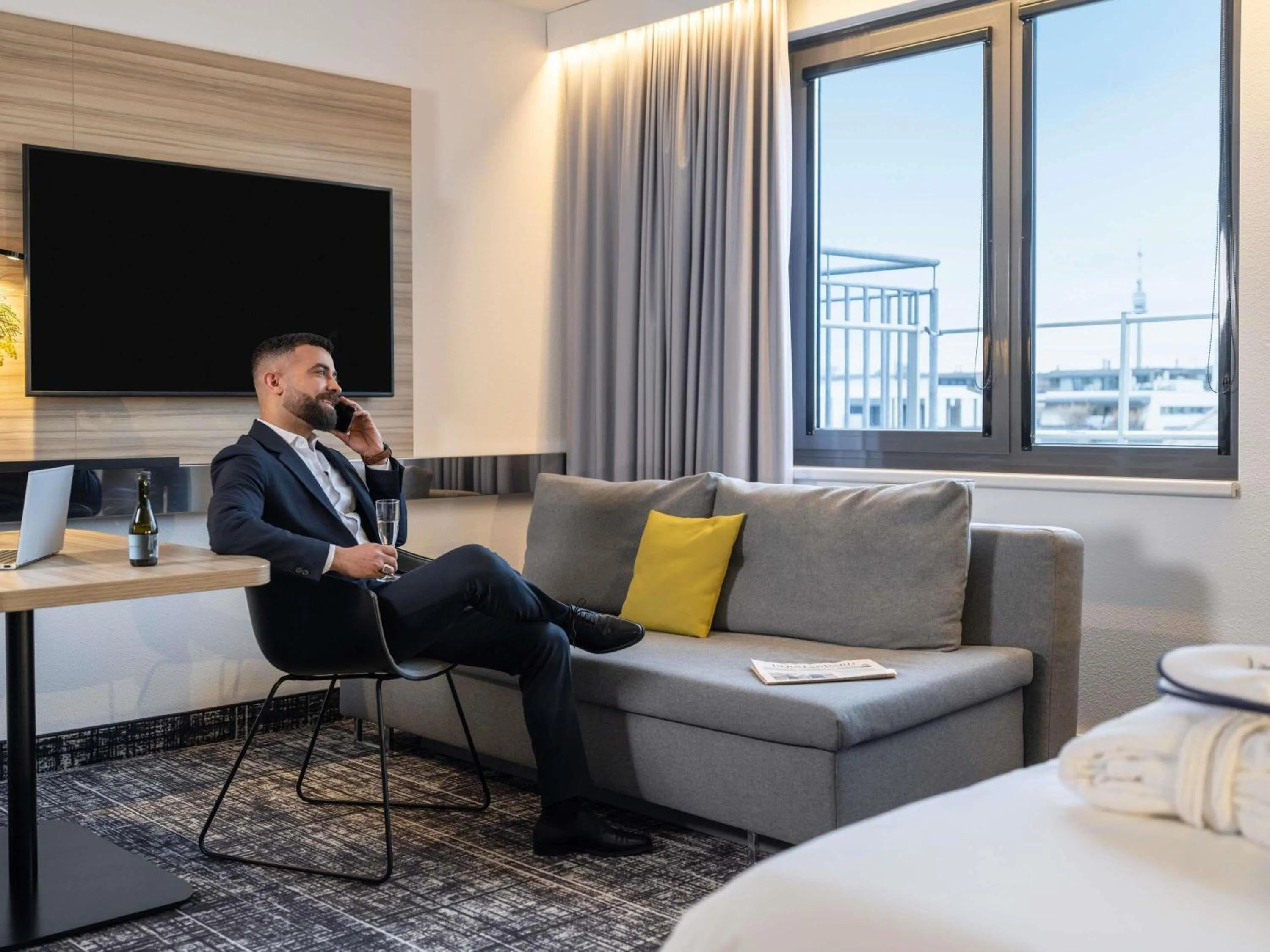 Bedroom, Bed in Novotel Suites Wien City Donau