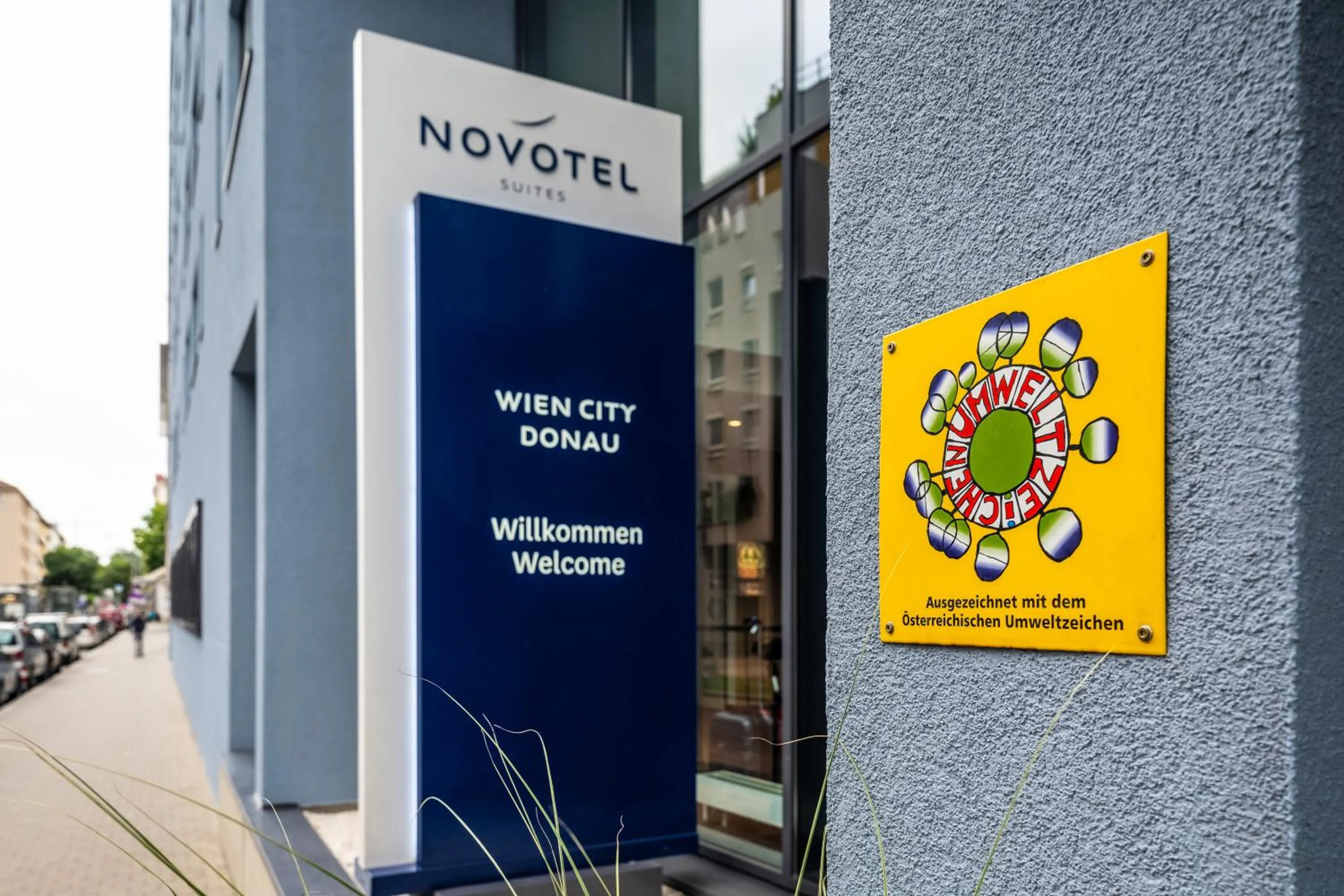 Property logo or sign in Novotel Suites Wien City Donau