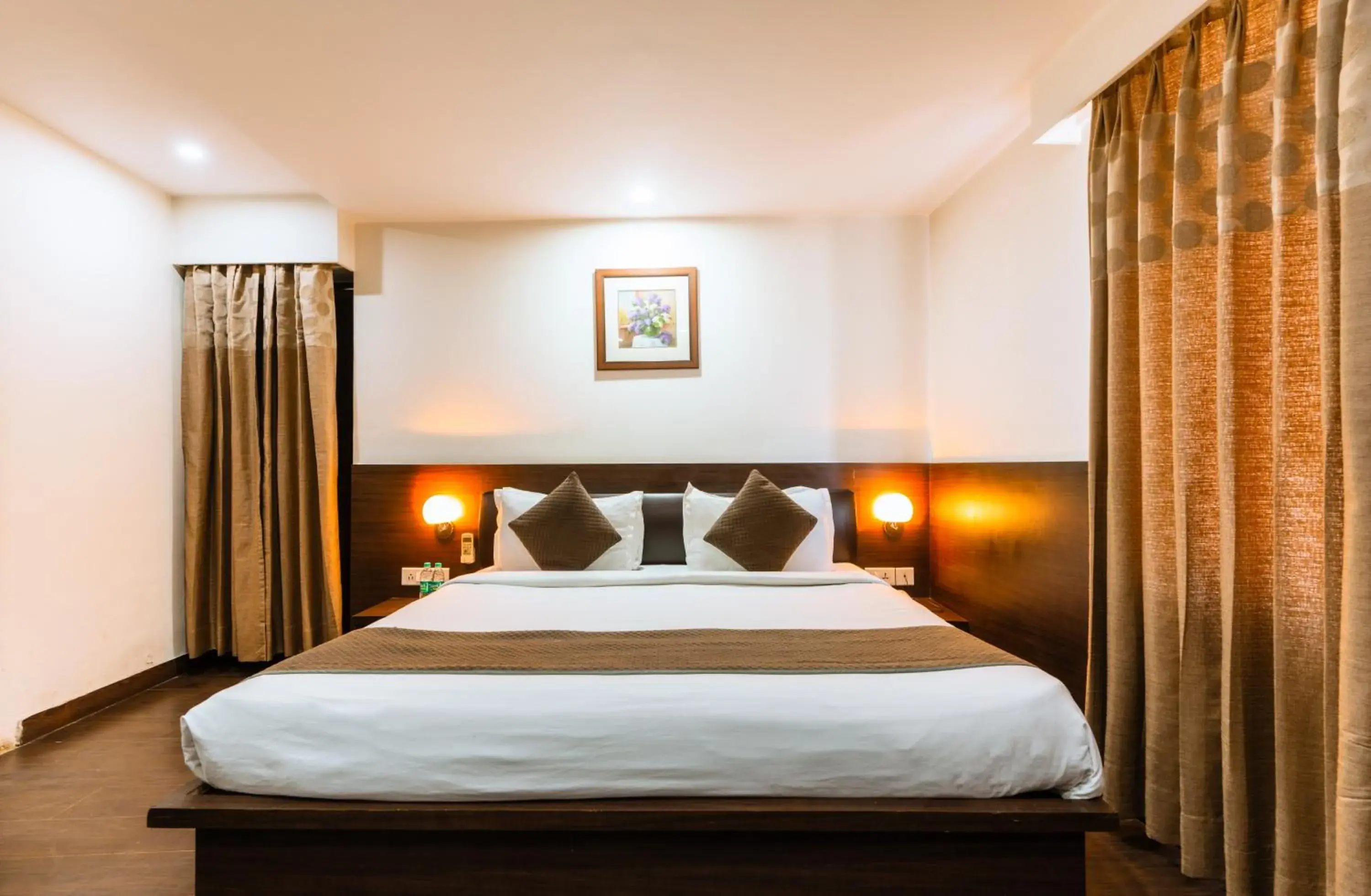 Bed in Hotel Krishna by KeyMagics Bed in Hotel Krishna by KeyMagics