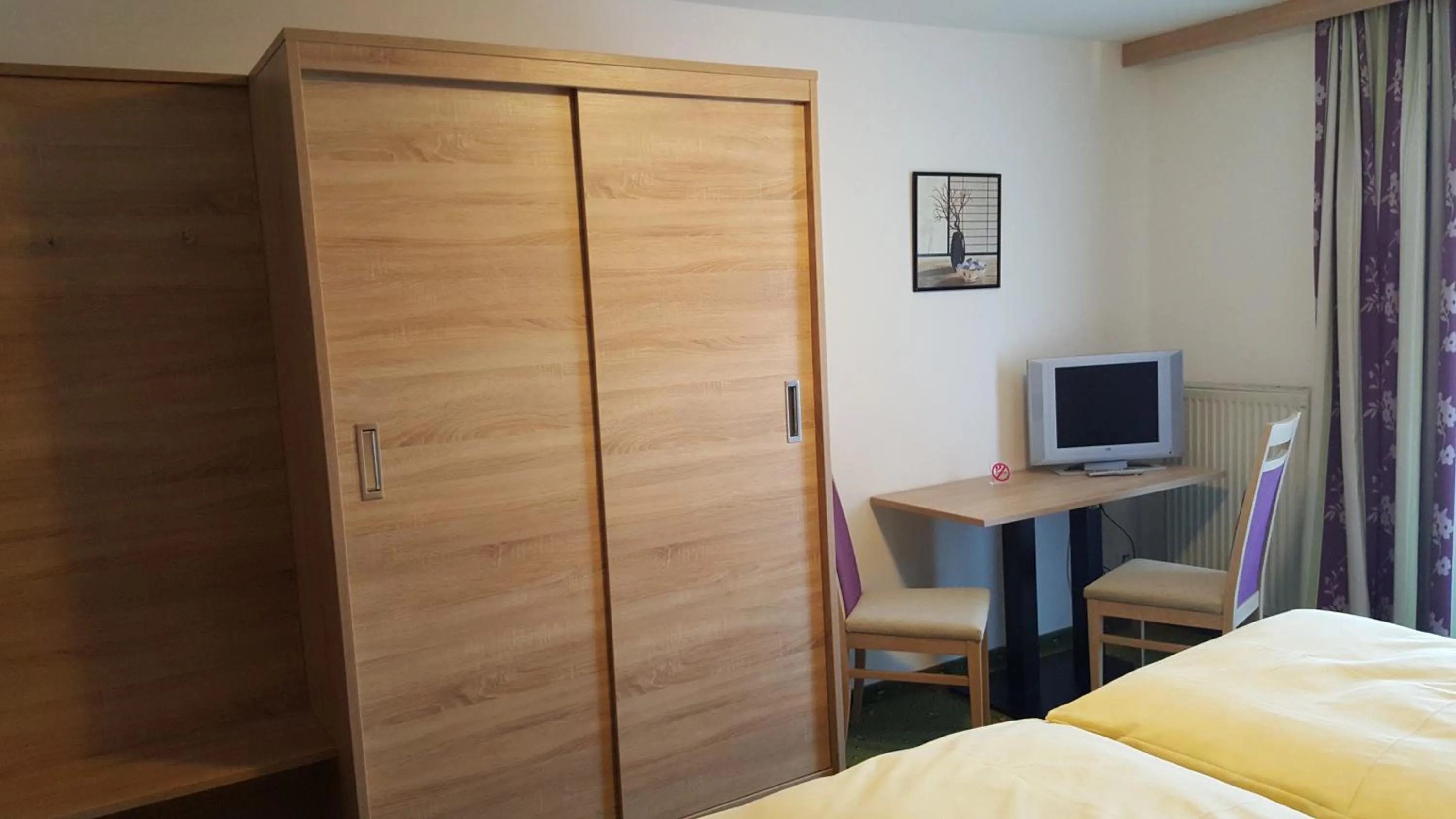 Decorative detail, Bed in Pension Gstrein