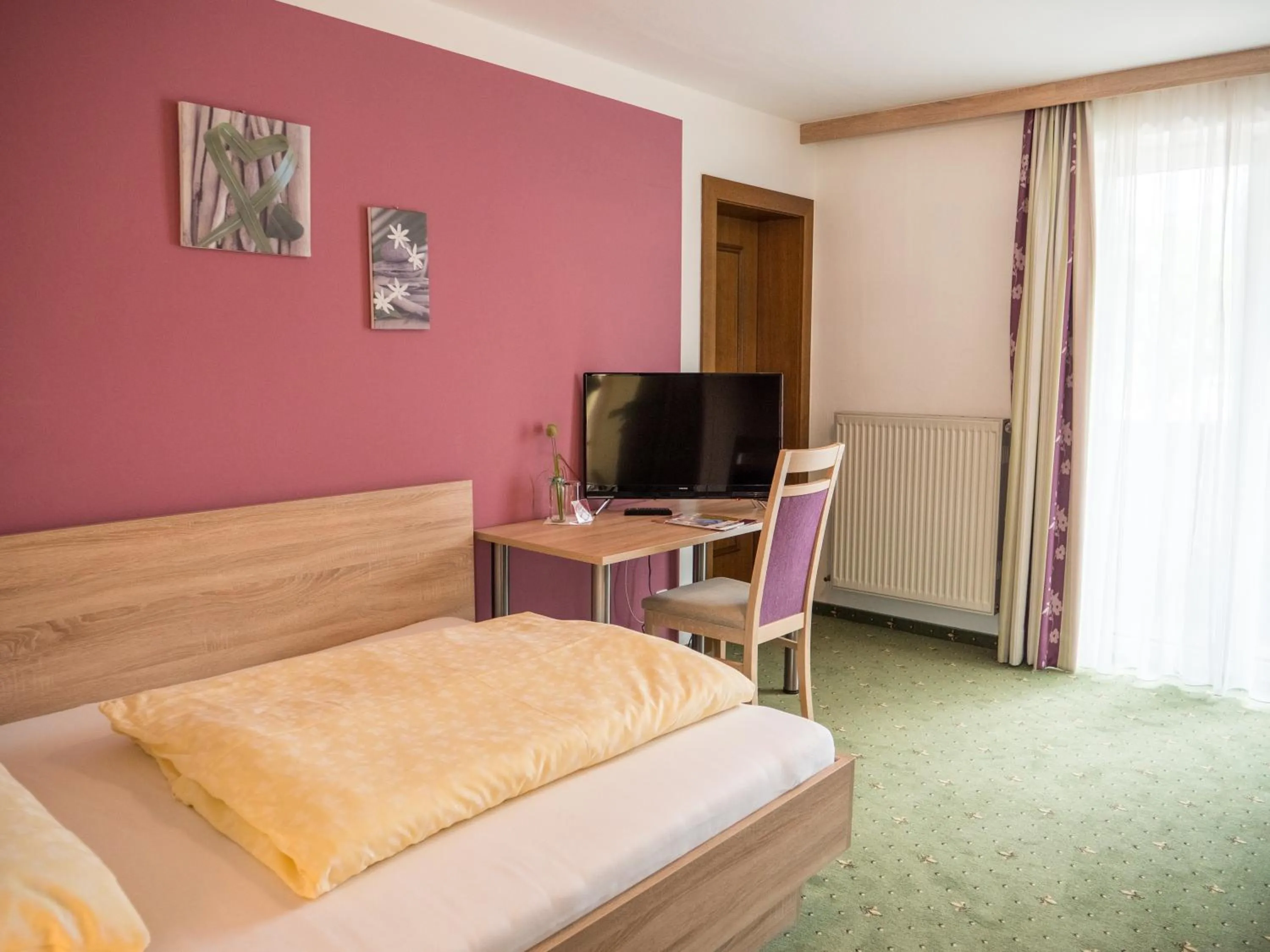 Bed in Pension Gstrein