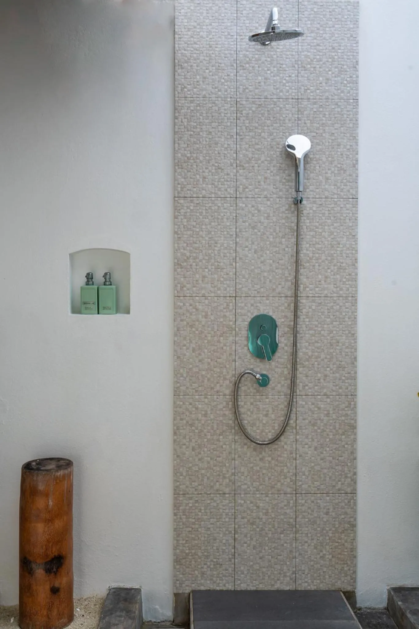 Vaali Maldives Island Escapes & Dive