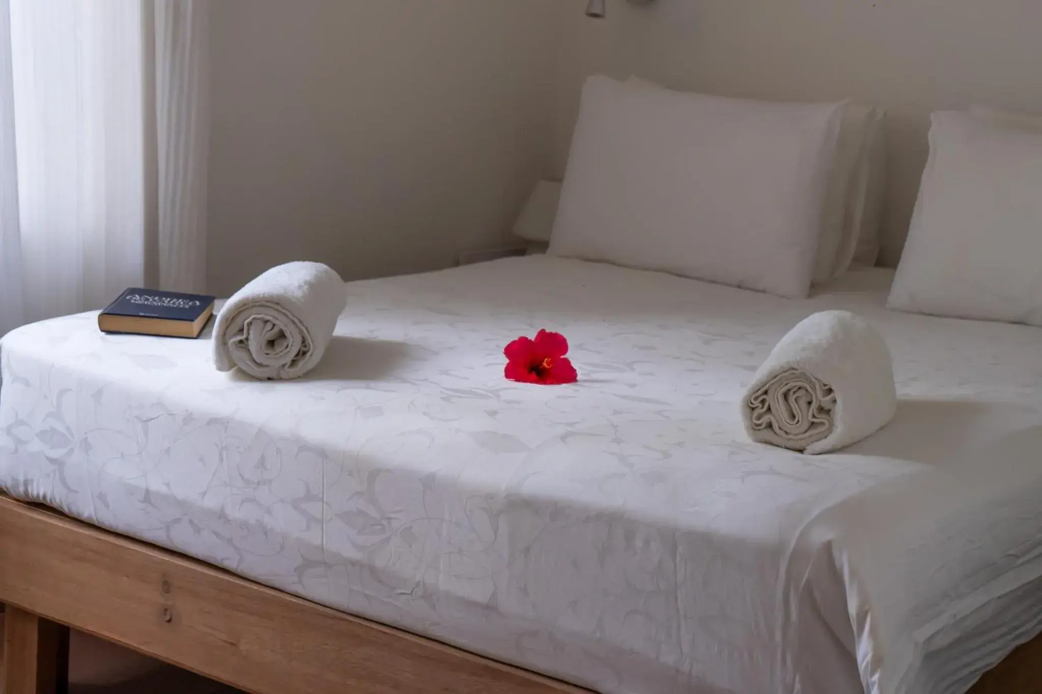 Bed in Vaali Maldives Island Escapes & Dive Bed in Vaali Maldives Island Escapes & Dive