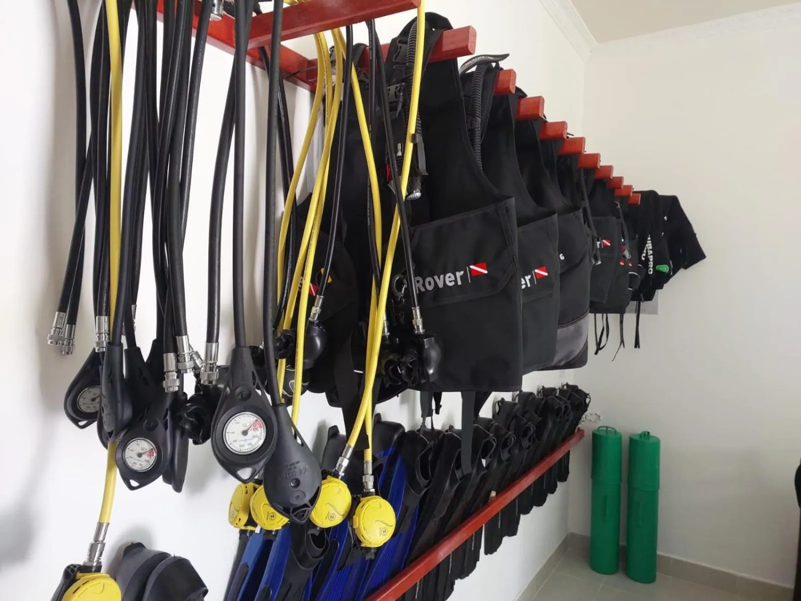 Vaali Maldives Island Escapes & Dive