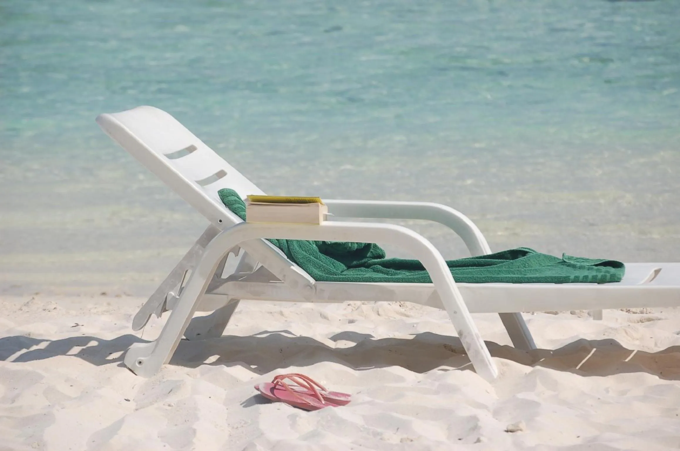 Beach in Vaali Maldives Island Escapes & Dive