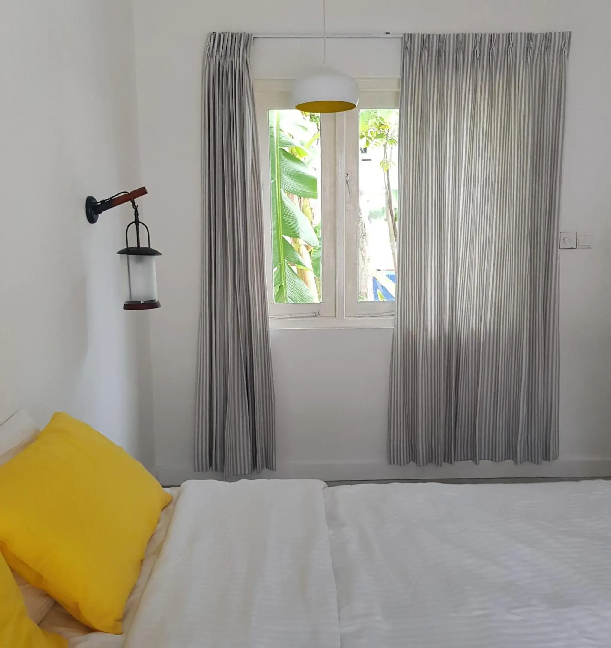 Bed in Vaali Maldives Island Escapes & Dive Bed in Vaali Maldives Island Escapes & Dive