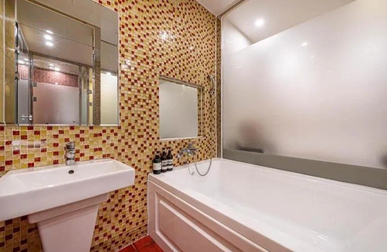 Bathroom in Vov Hotel