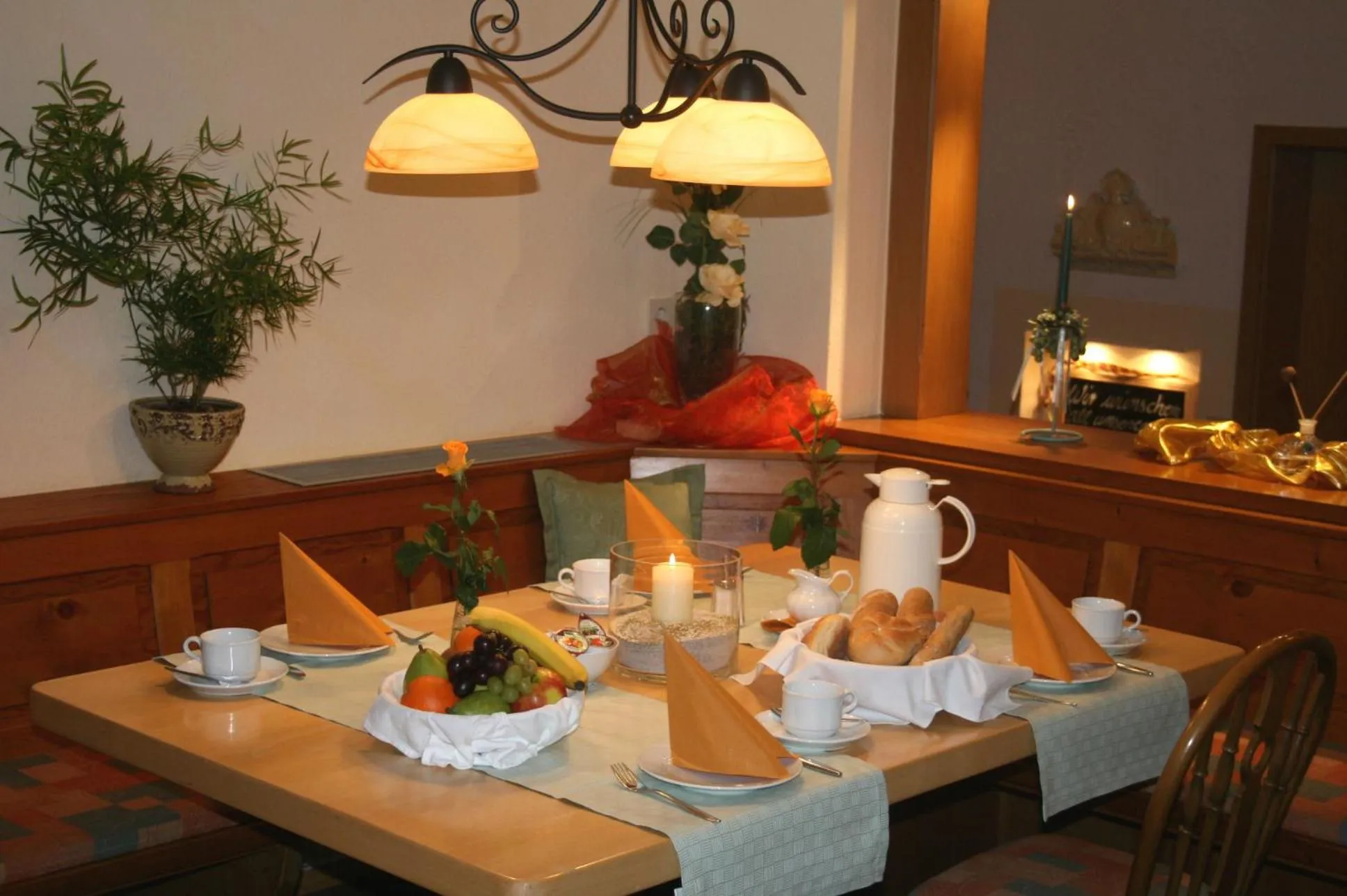 Restaurant/places to eat in Landhotel Vierjahreszeiten