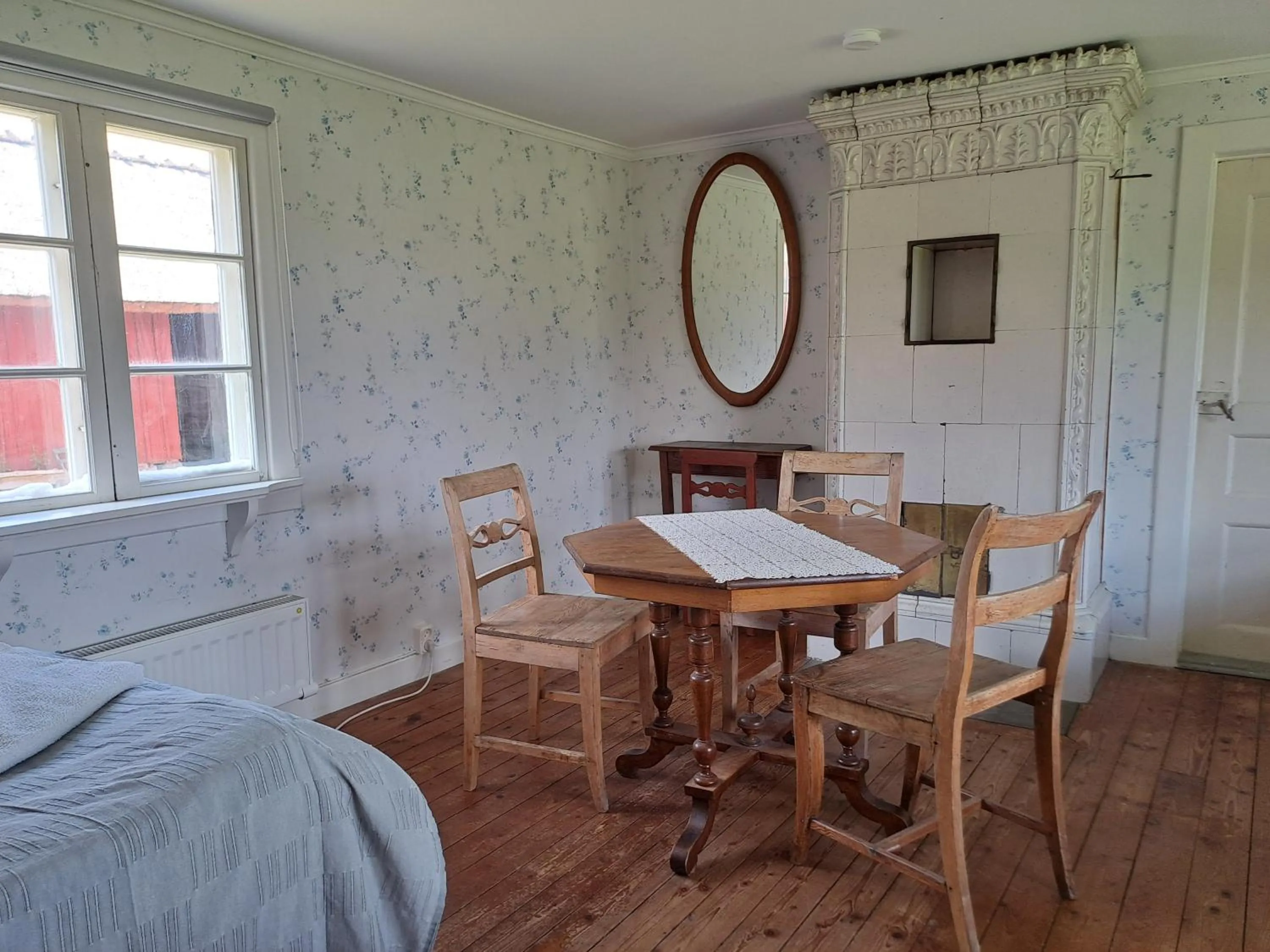 Seating area in Apelviksgården B&B, Kulturhistorisk gård
