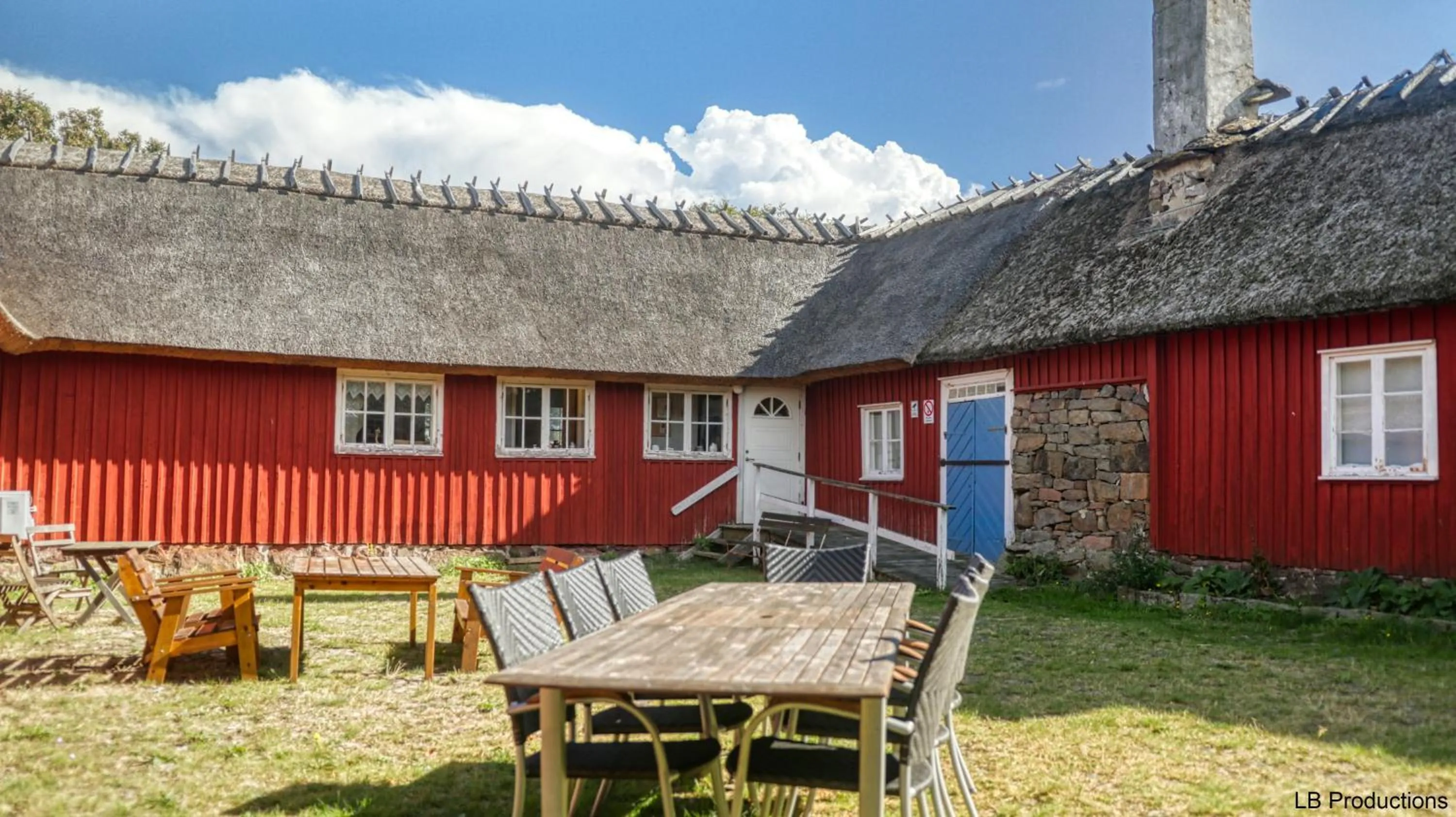 Property building in Apelviksgården B&B, Kulturhistorisk gård