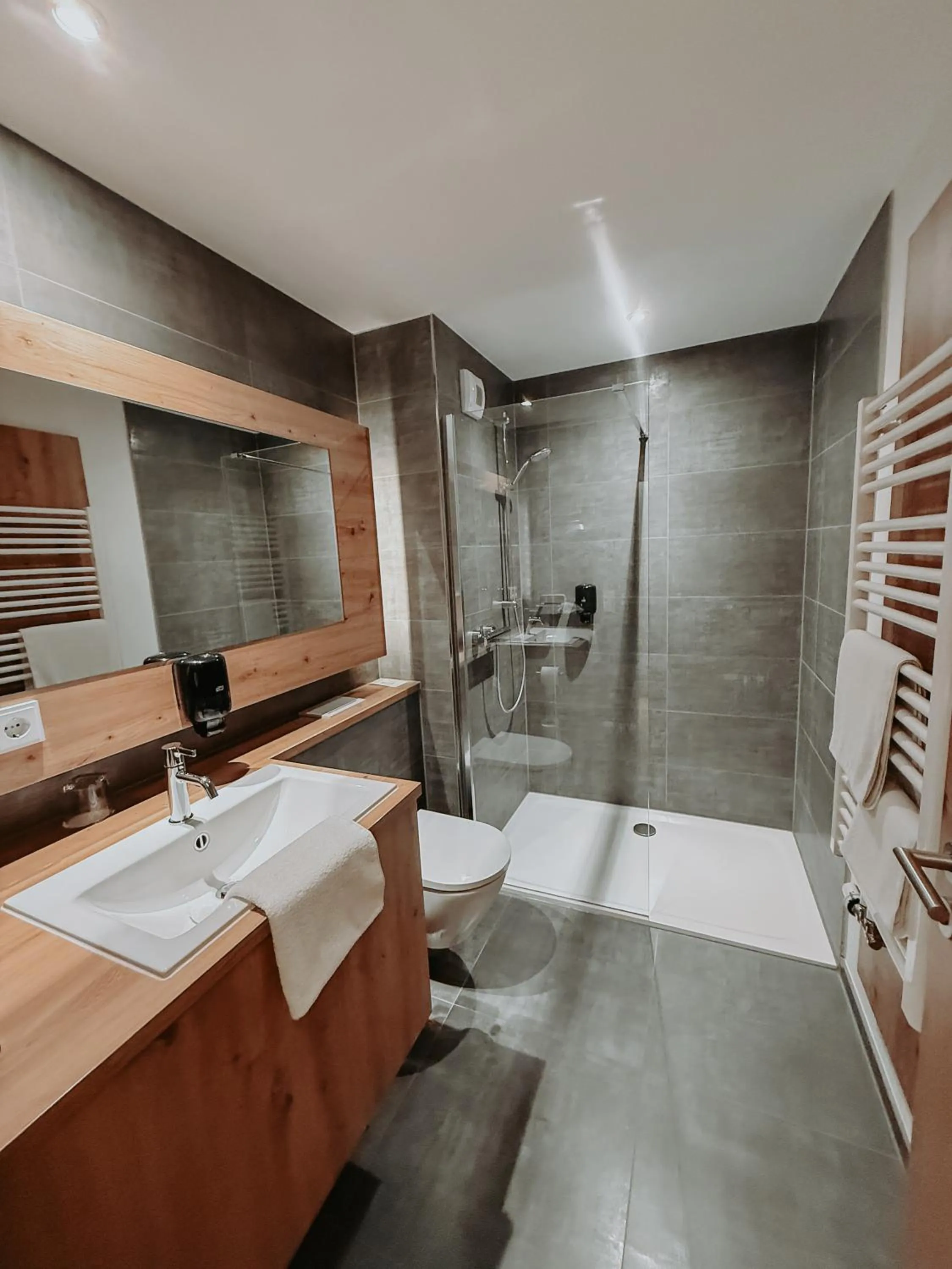 Shower in Kolping-Hotel
