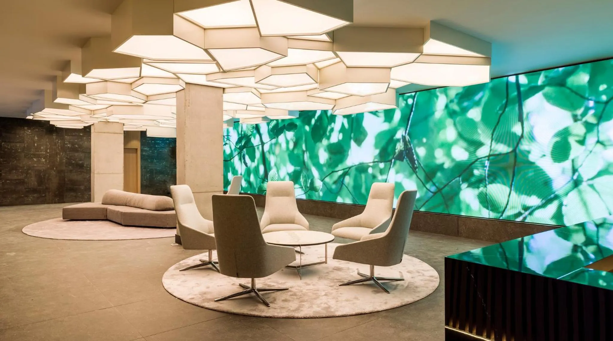 Lobby or reception in Hotel Ilunion San Mamés