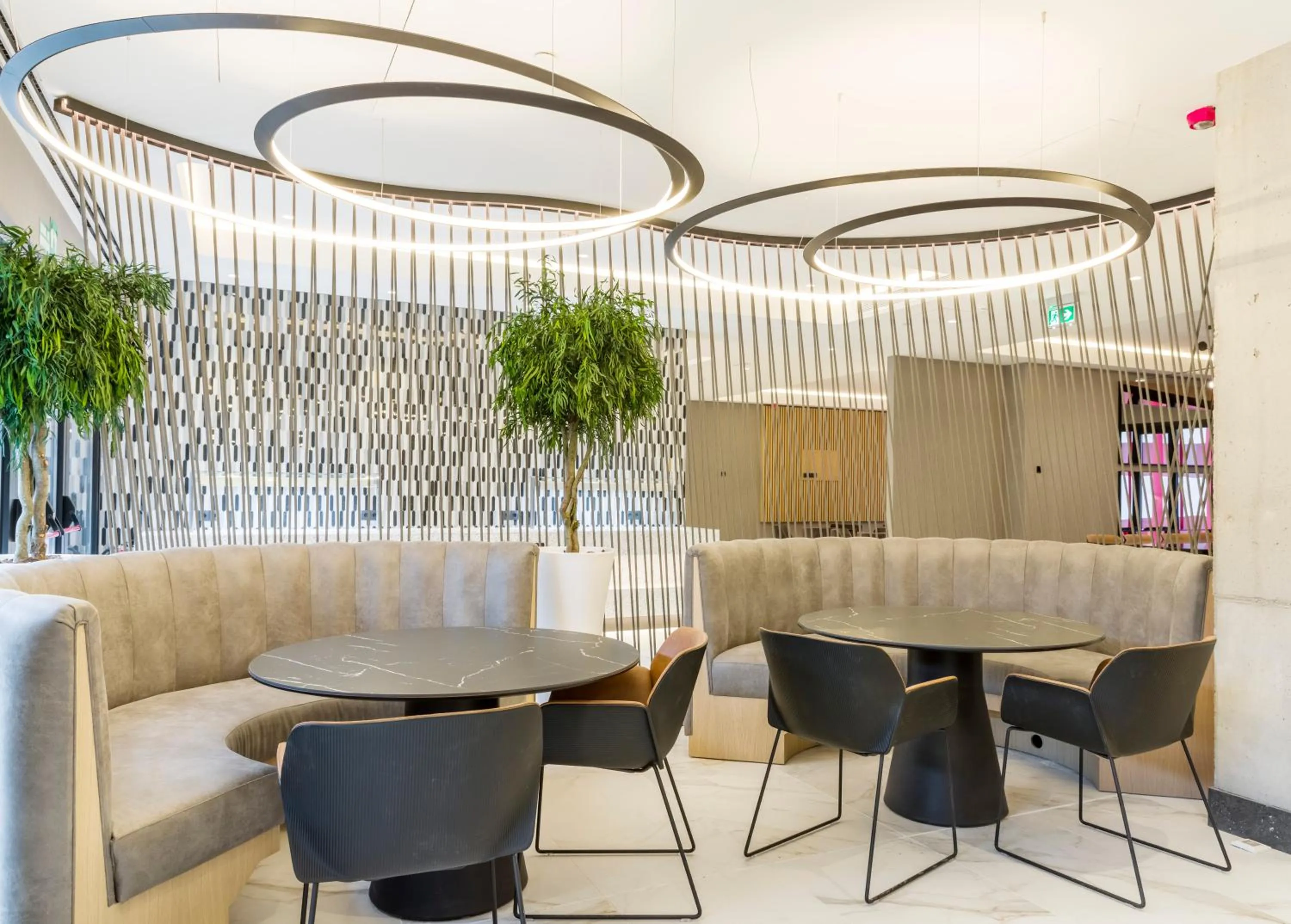 Restaurant/places to eat in Hotel Ilunion San Mamés