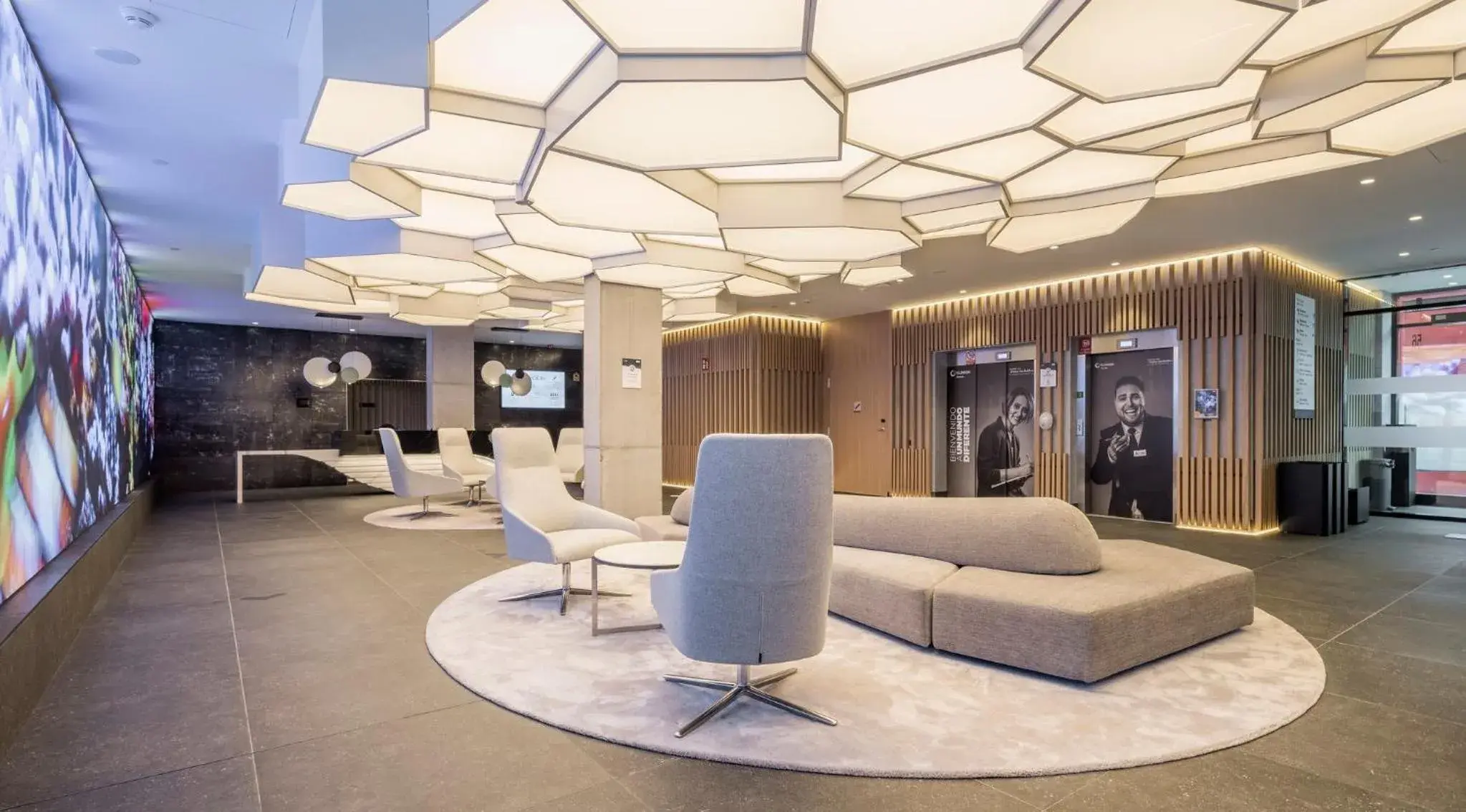 Lobby or reception in Hotel Ilunion San Mamés Lobby or reception in Hotel Ilunion San Mamés