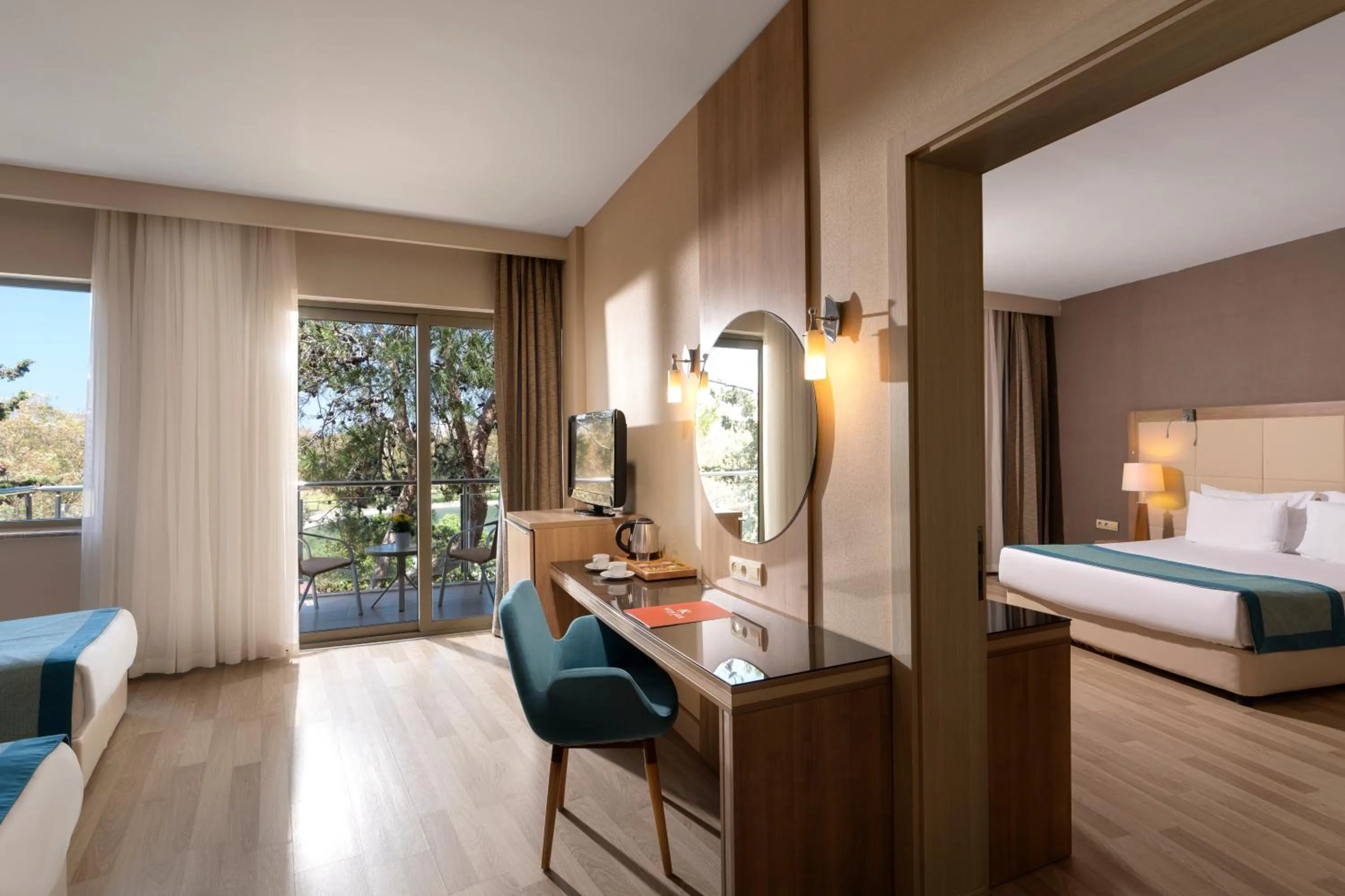 Photo of the whole room, Bed in Kaya Side