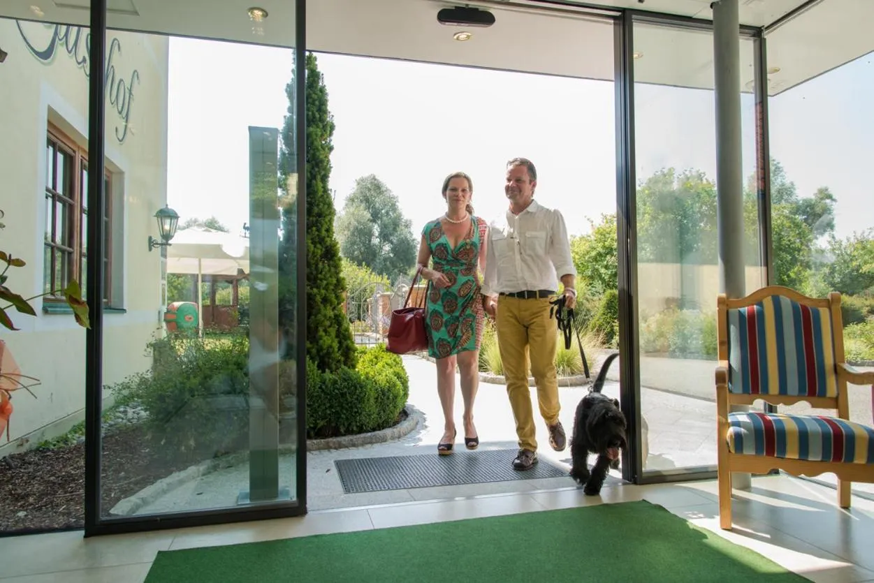 Facade/entrance in Landhotel Wachau - Hotel Garni