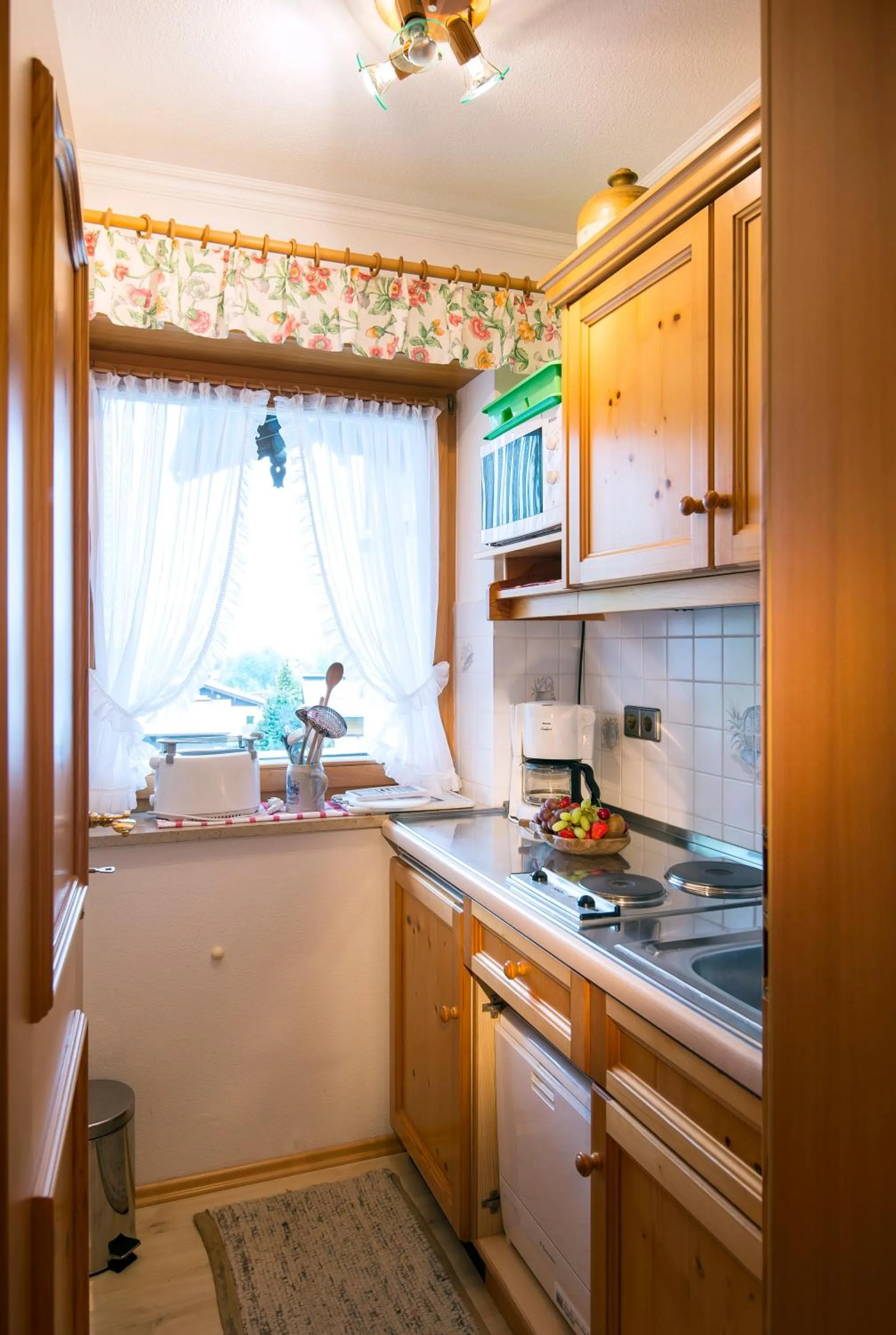Kitchen or kitchenette in Haus Karoline