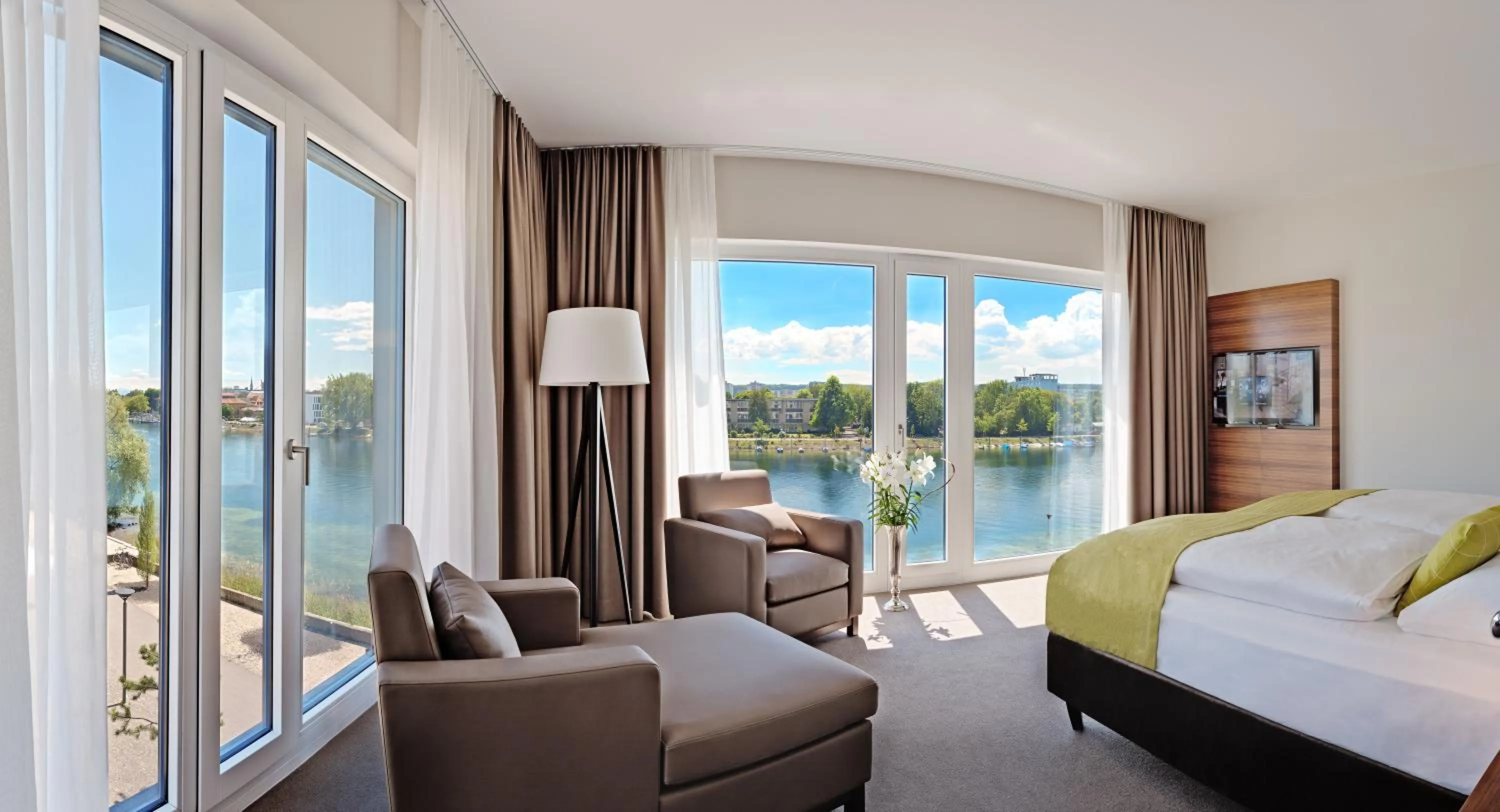 Photo of the whole room, Bed in Hotel 47°