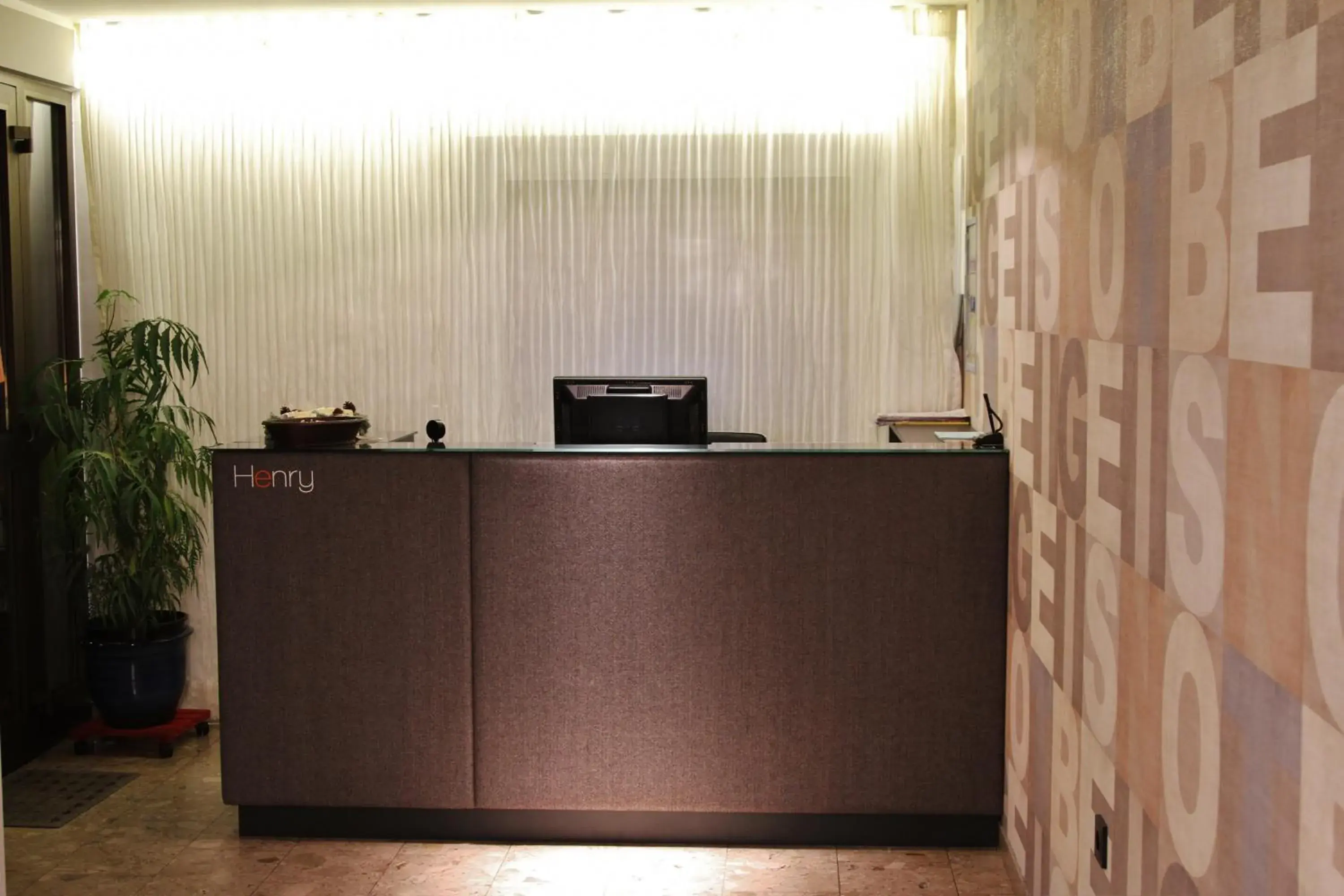 Lobby or reception in Hotel Henry Lobby or reception in Hotel Henry