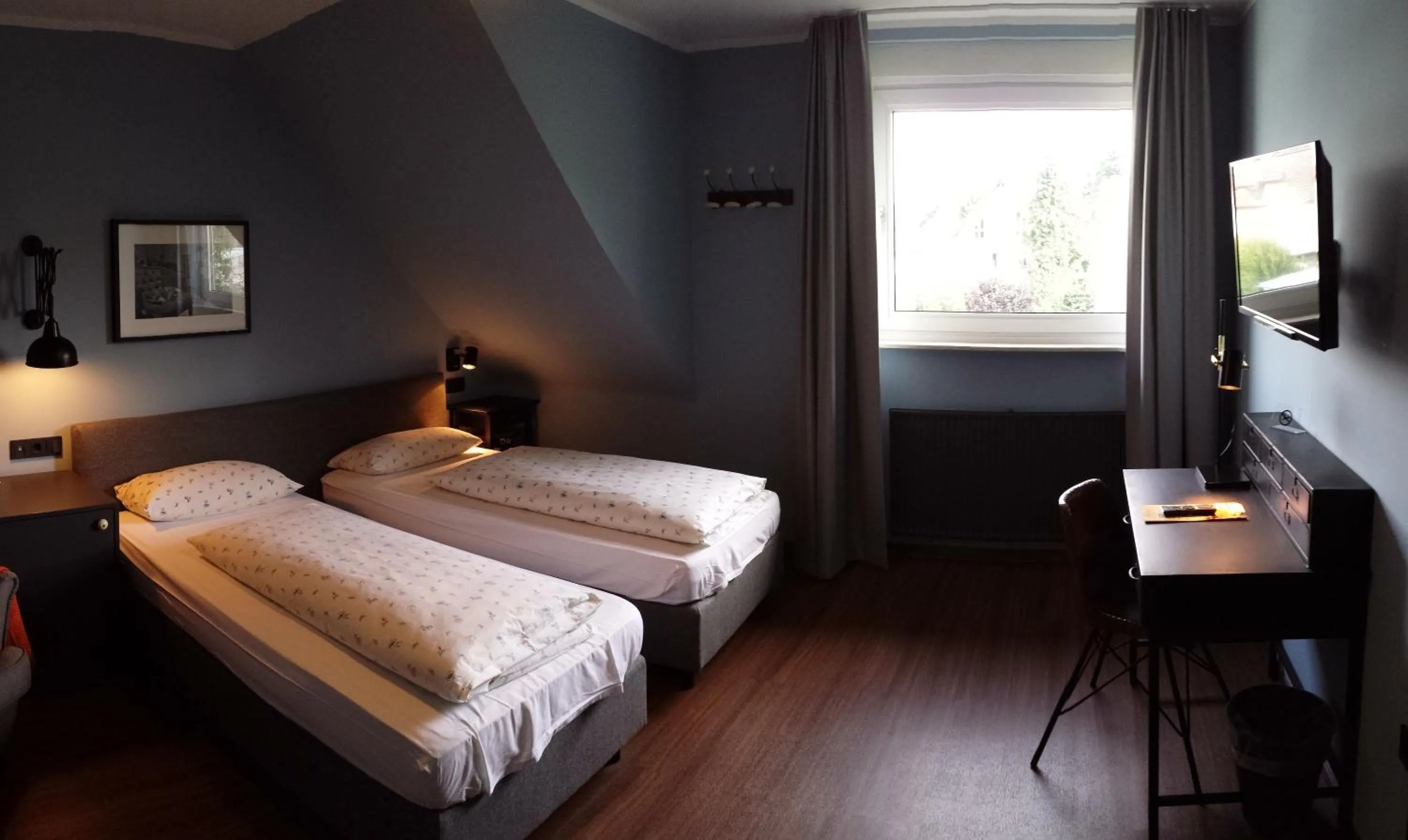 Photo of the whole room, Bed in Hotel Henry