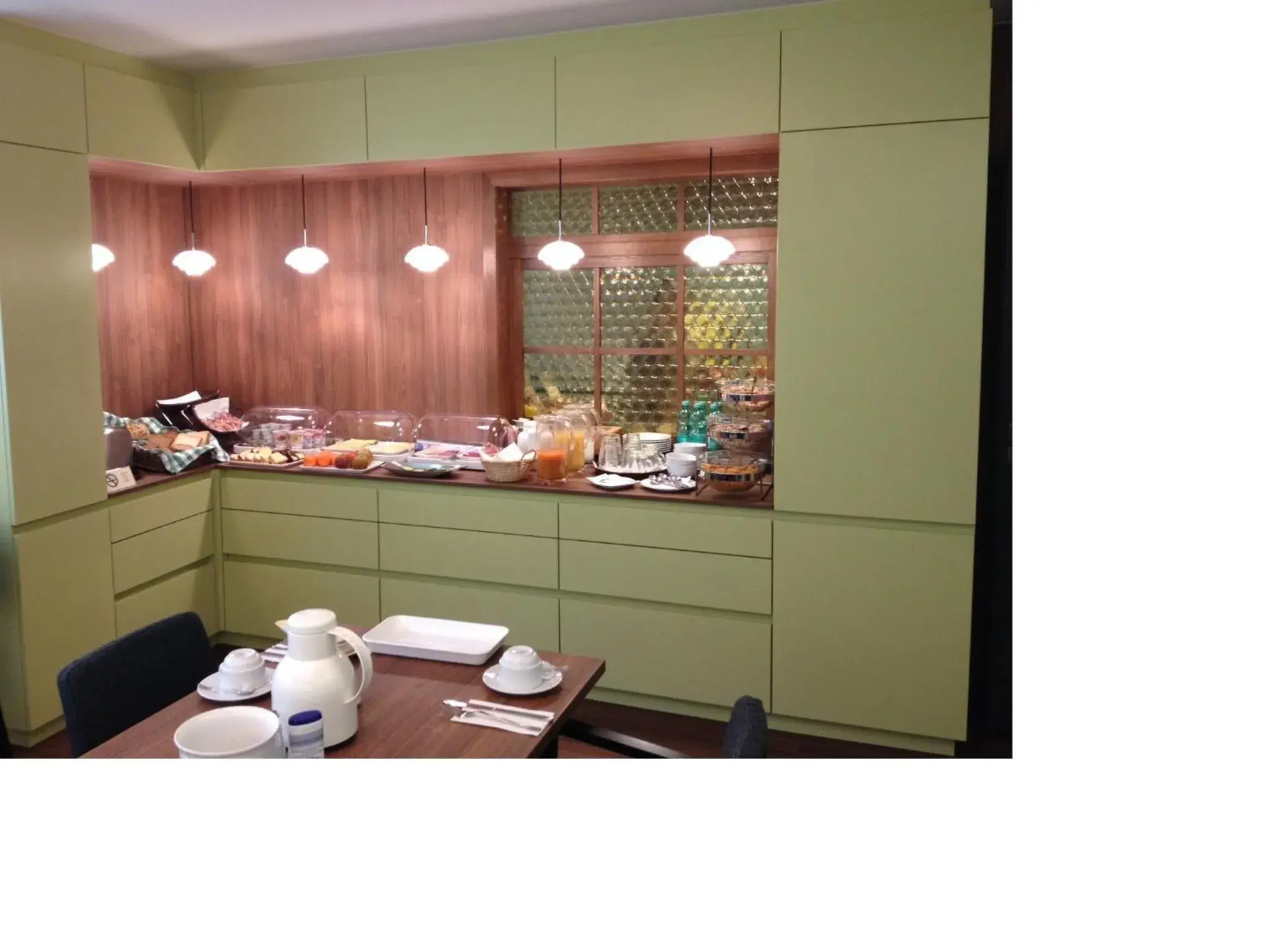 Restaurant/places to eat in Hotel Henry Restaurant/places to eat in Hotel Henry