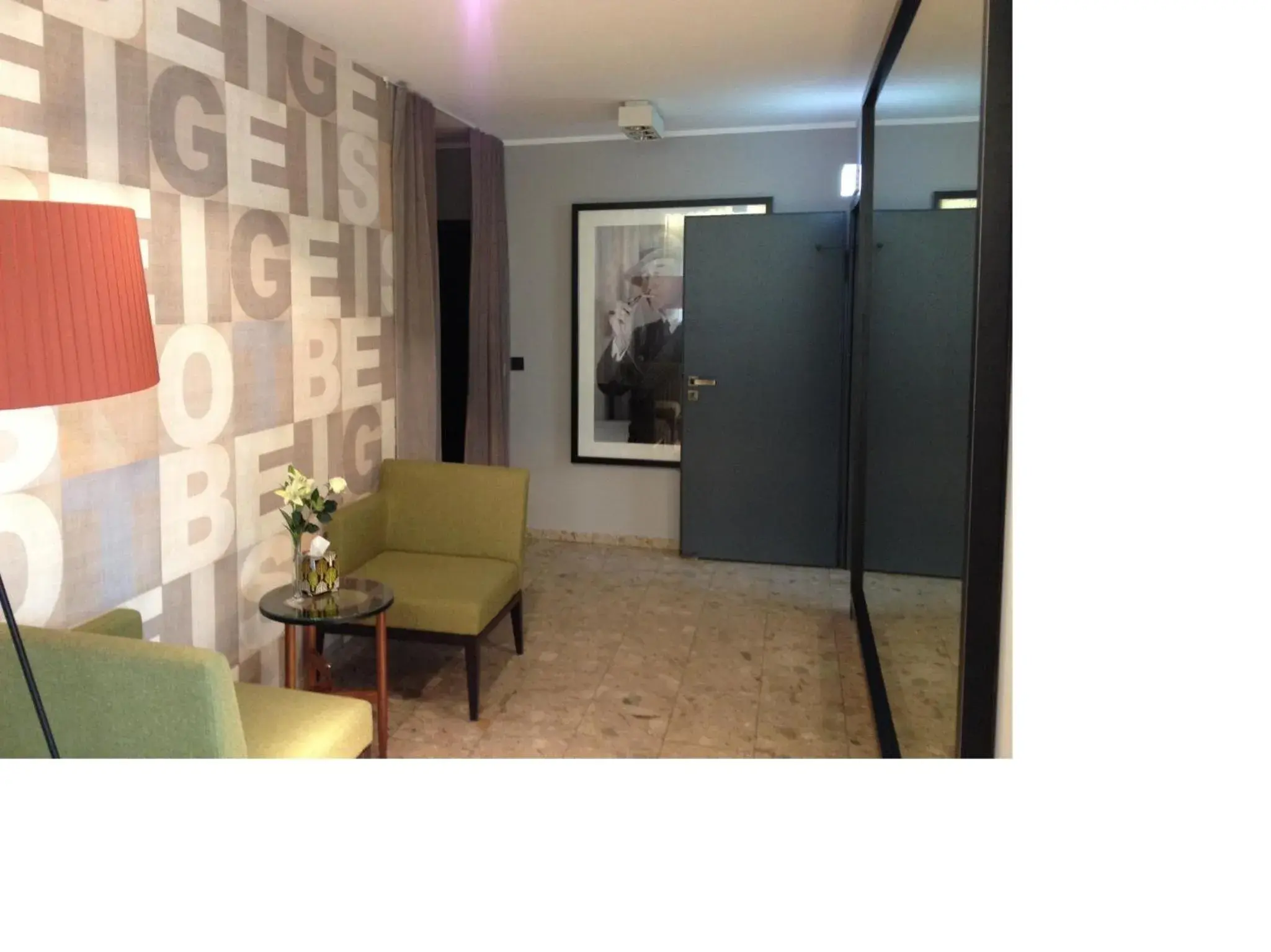 Lobby or reception in Hotel Henry Lobby or reception in Hotel Henry