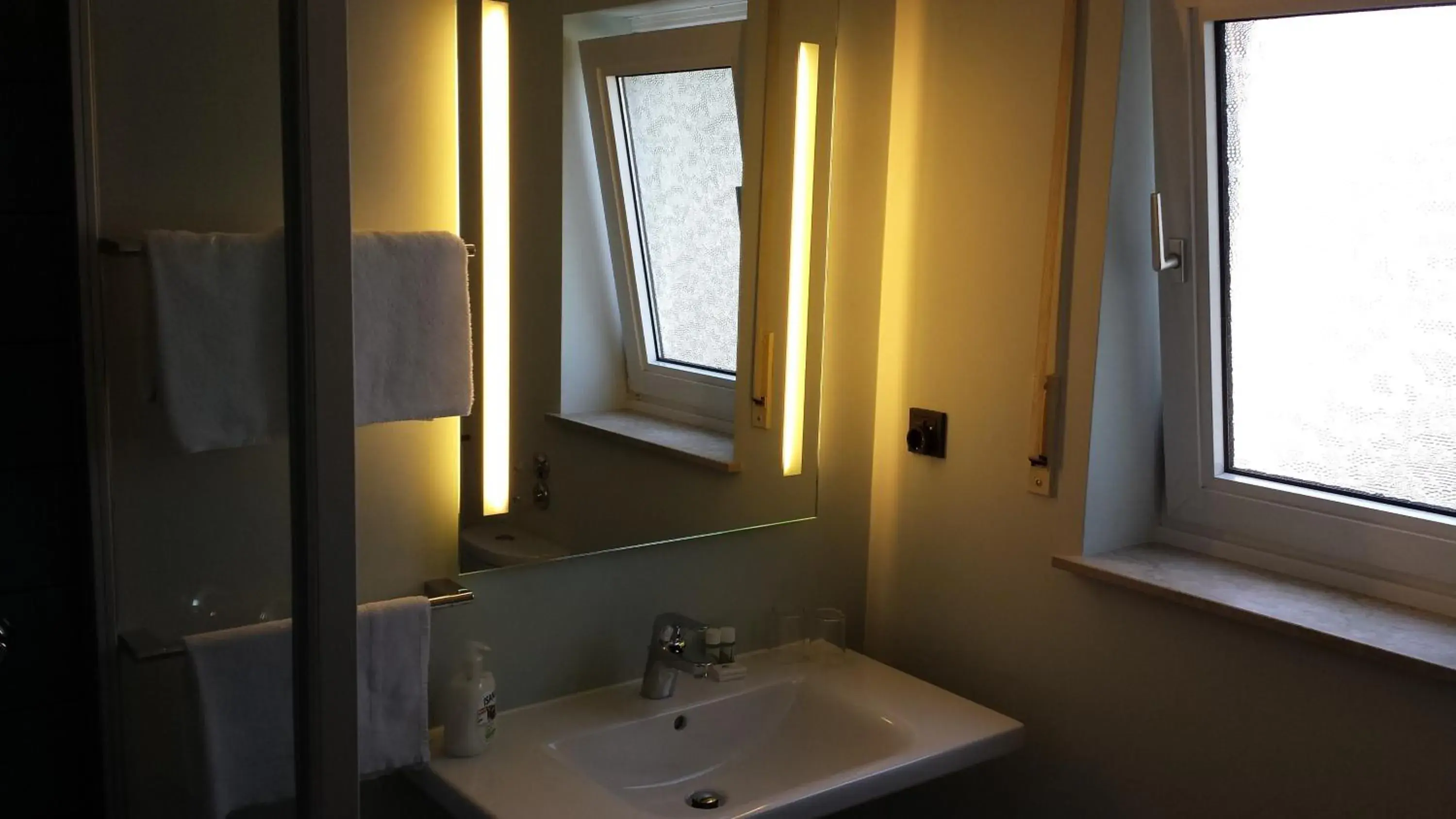 Bathroom in Hotel Henry Bathroom in Hotel Henry