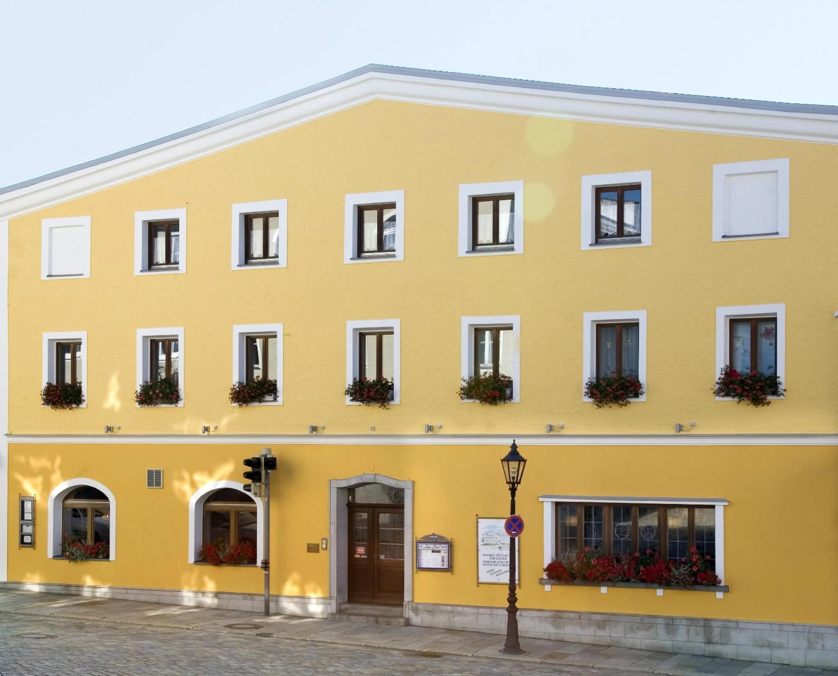 Facade/entrance, Property Building in Hotel-Gasthof Zur Post