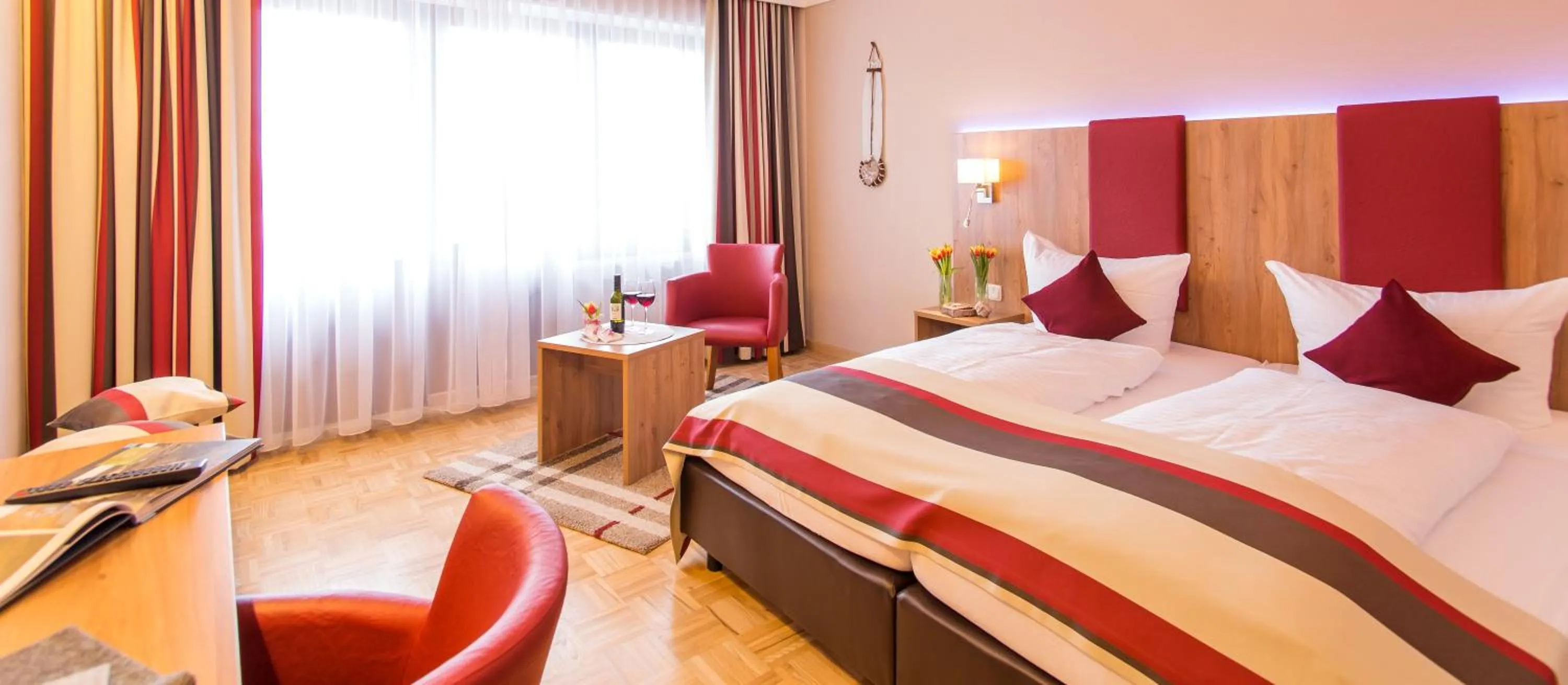 Photo of the whole room, Bed in Hotel-Gasthof Zur Post