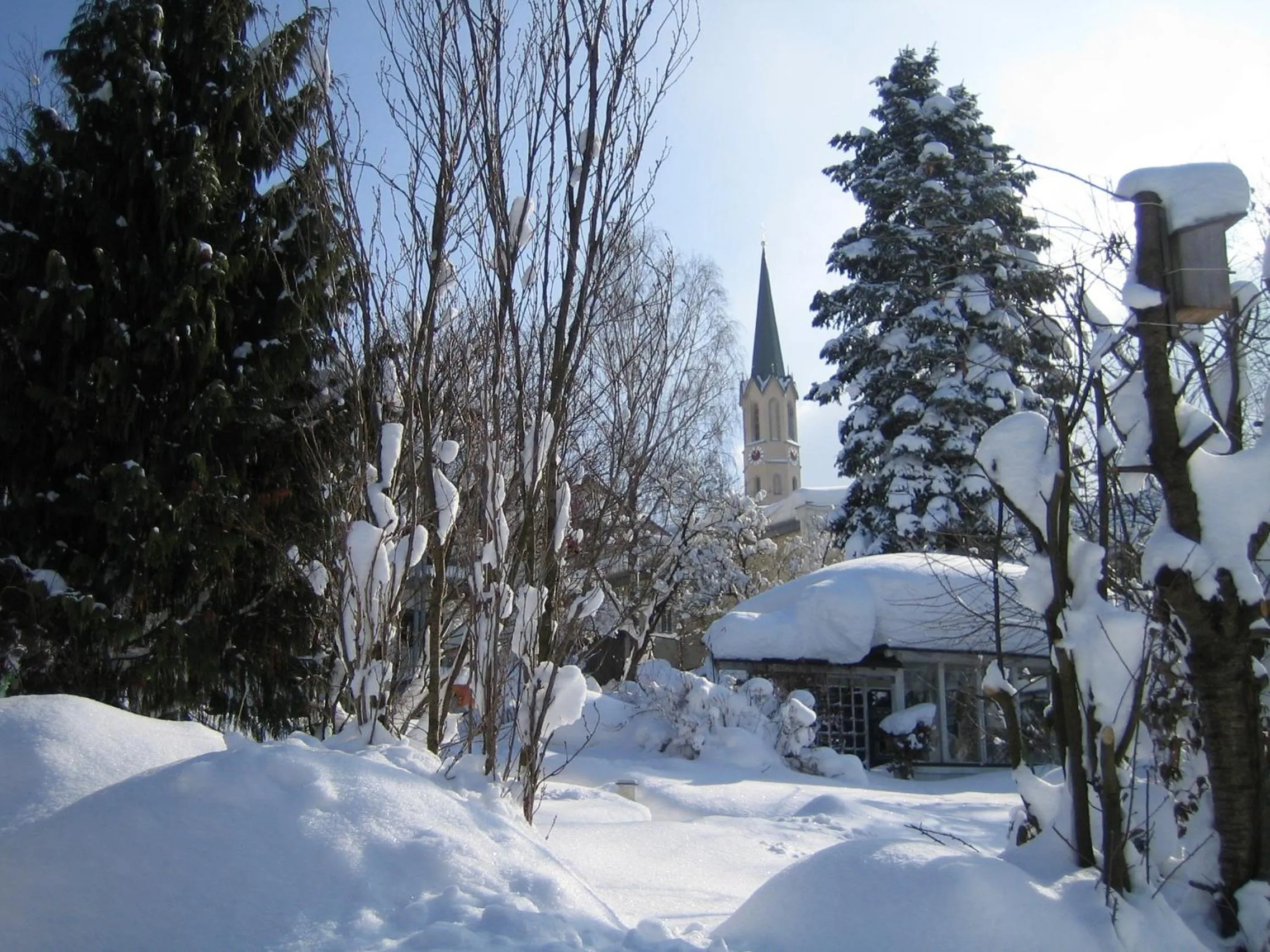 Facade/entrance, Winter in Hotel-Gasthof Zur Post