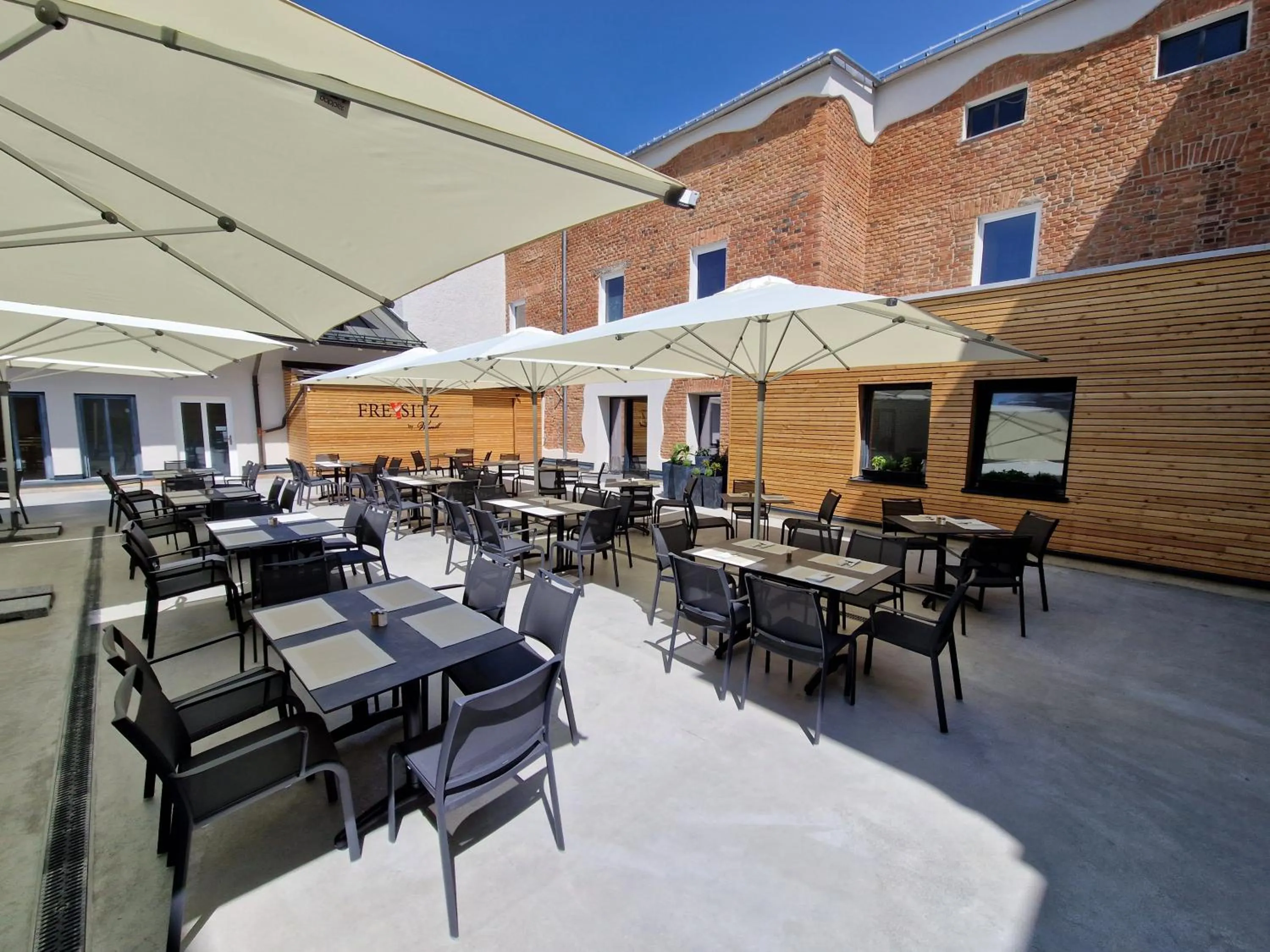 Balcony/Terrace, Restaurant/Places to Eat in Hotel-Gasthof Zur Post