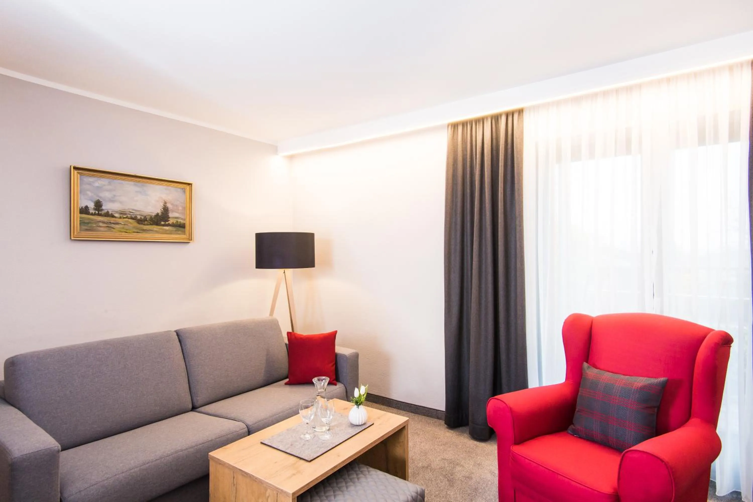 Photo of the whole room, Seating Area in Hotel-Gasthof Zur Post