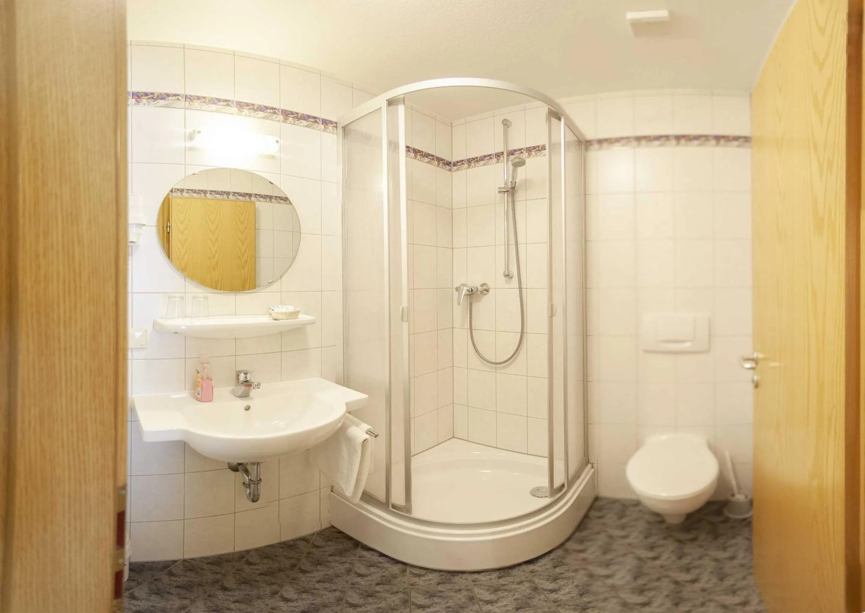 Shower in Hotel-Gasthof Krone