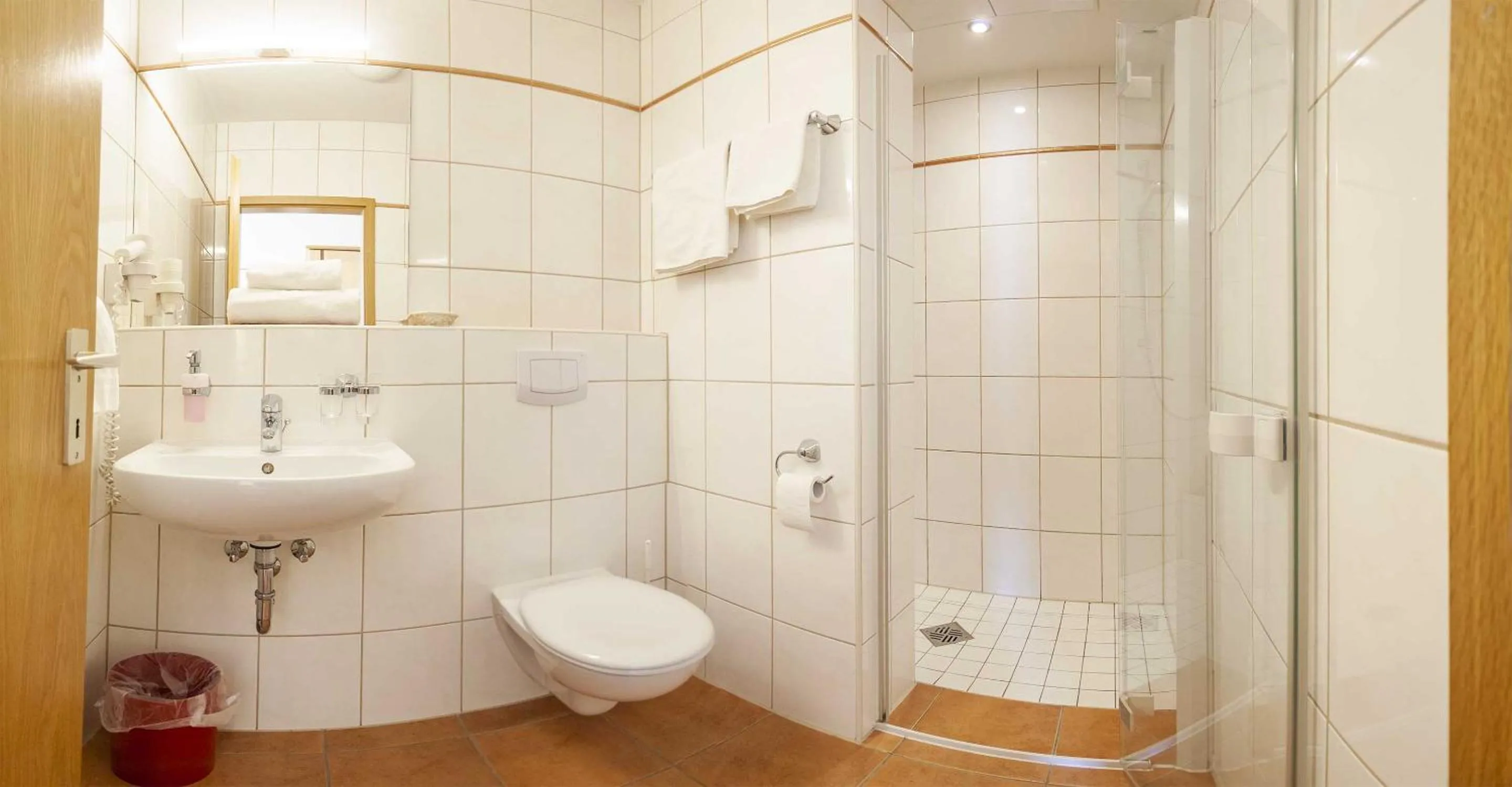 Shower in Hotel-Gasthof Krone