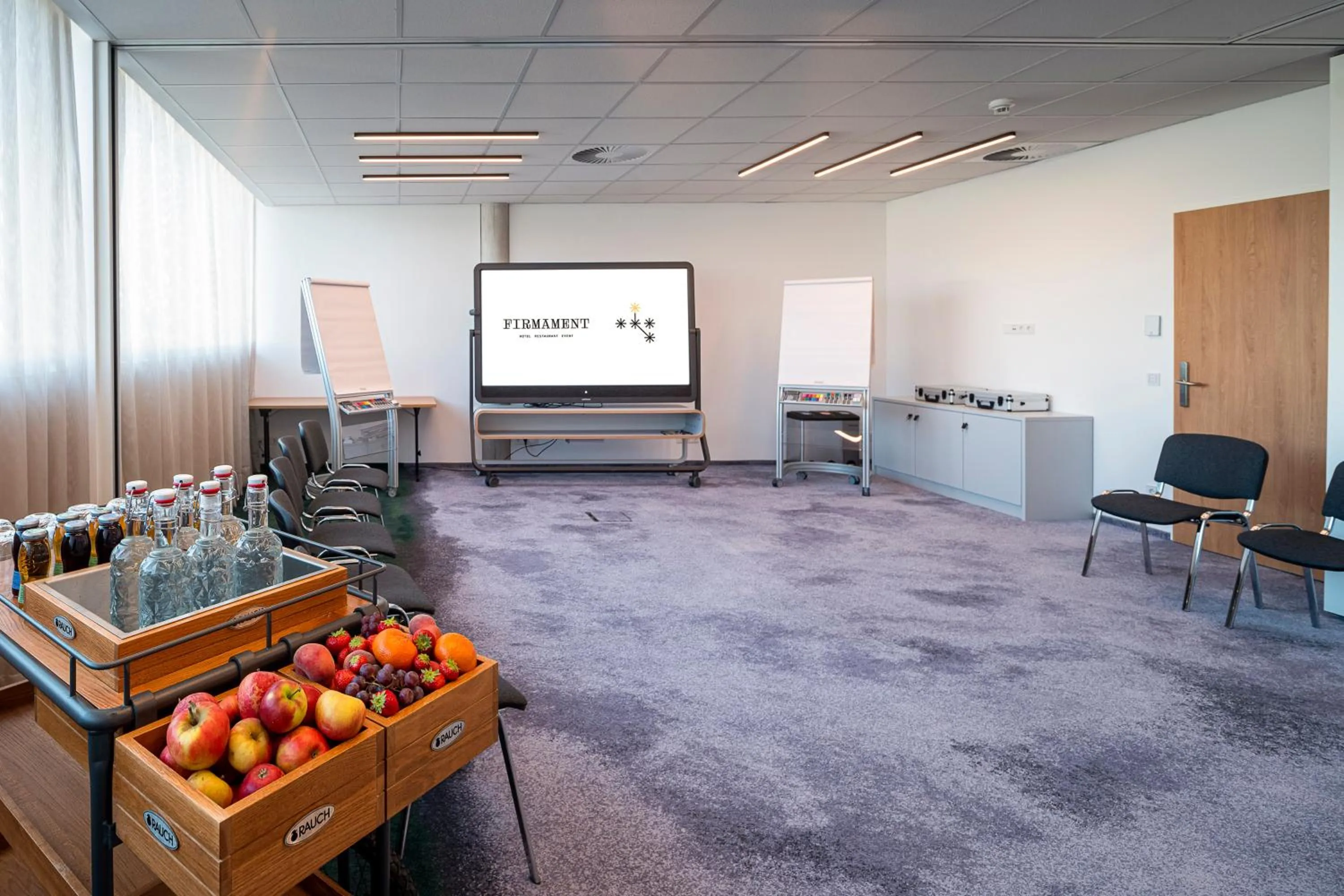 Meeting/conference room in FIRMAMENT Hotel