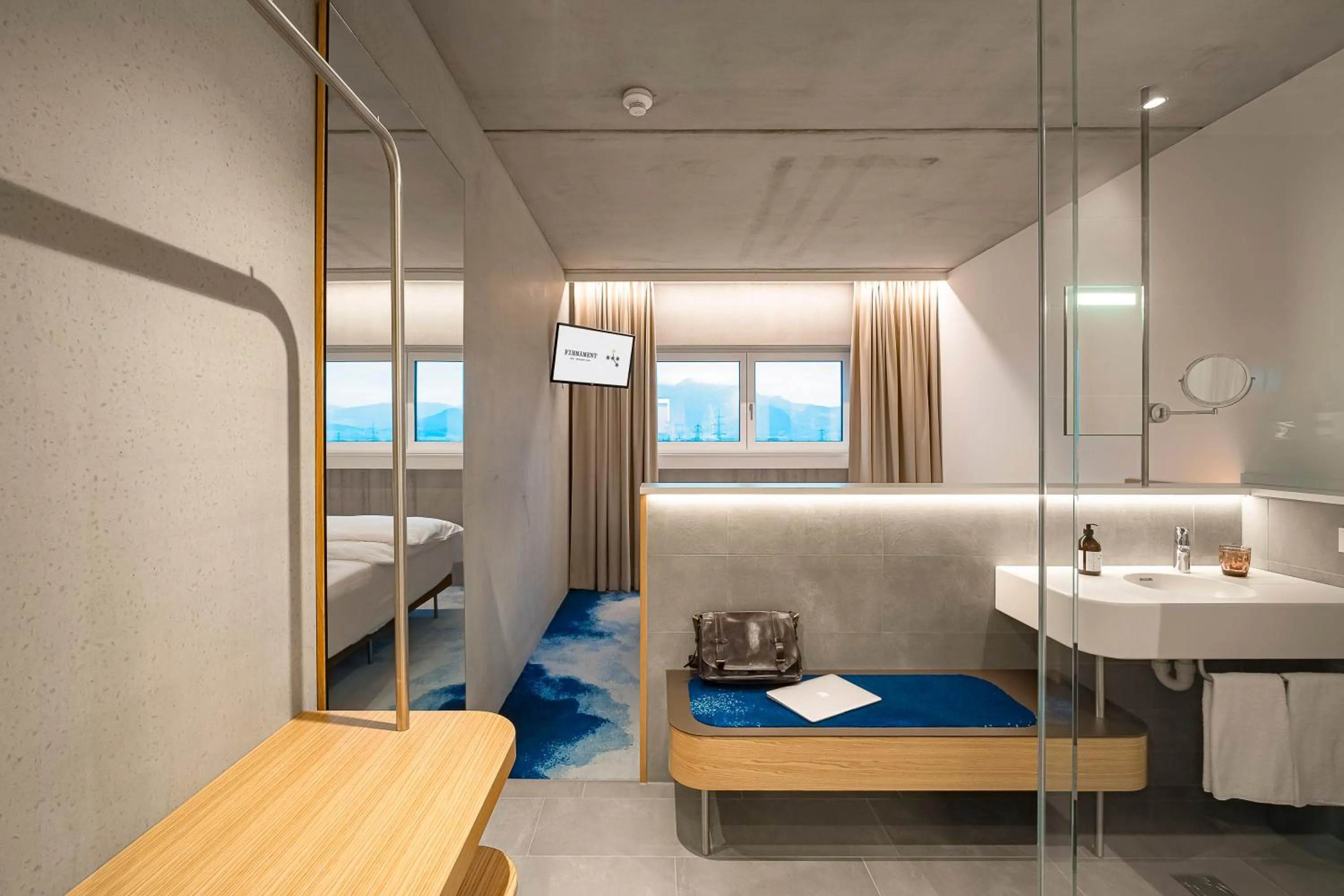 Photo of the whole room, Bed in FIRMAMENT Hotel