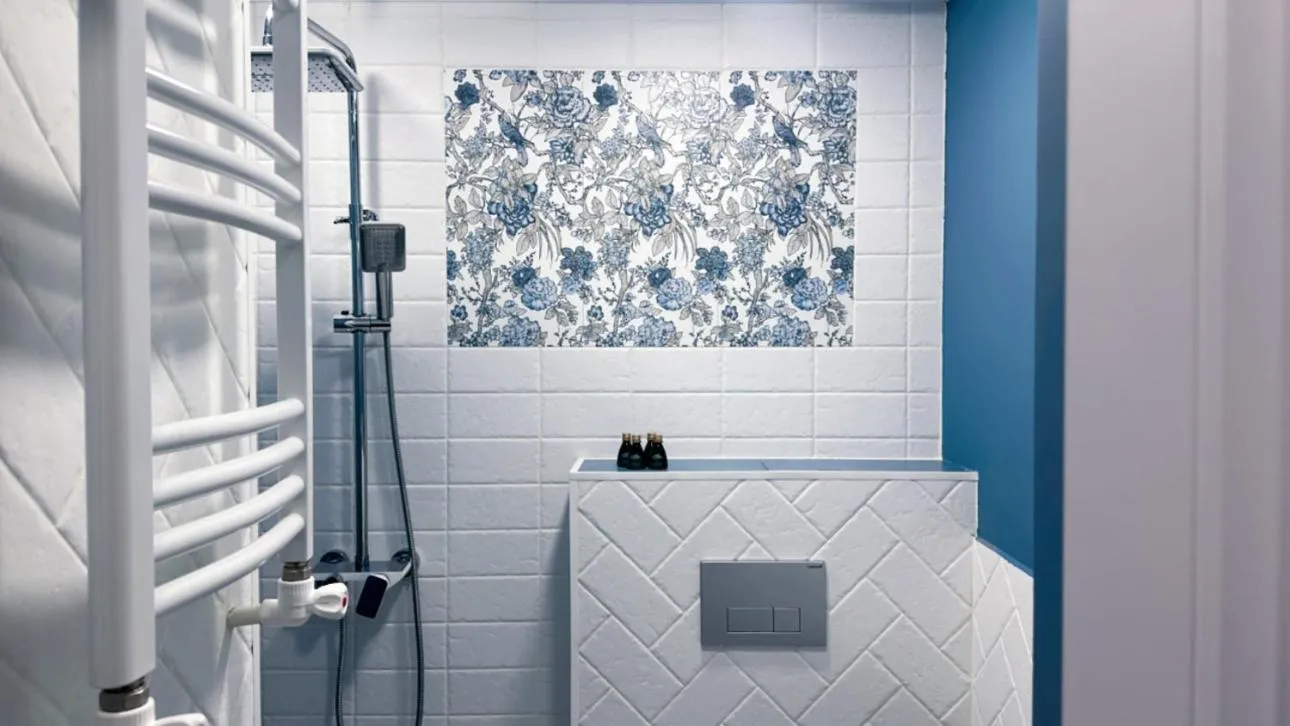 Shower in Hotel Tigran Mets Yerevan