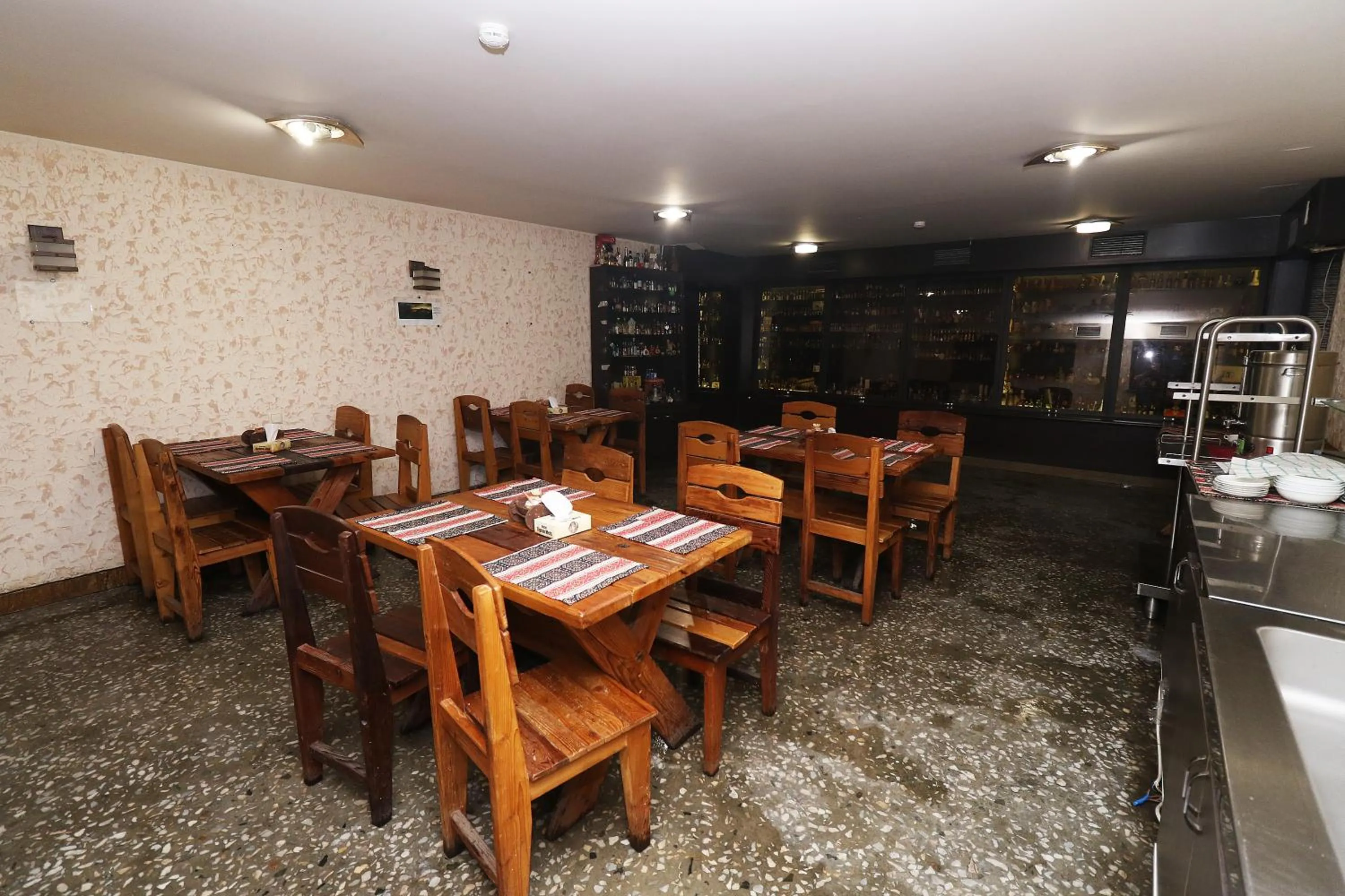 Restaurant/places to eat in Hotel Tigran Mets Yerevan