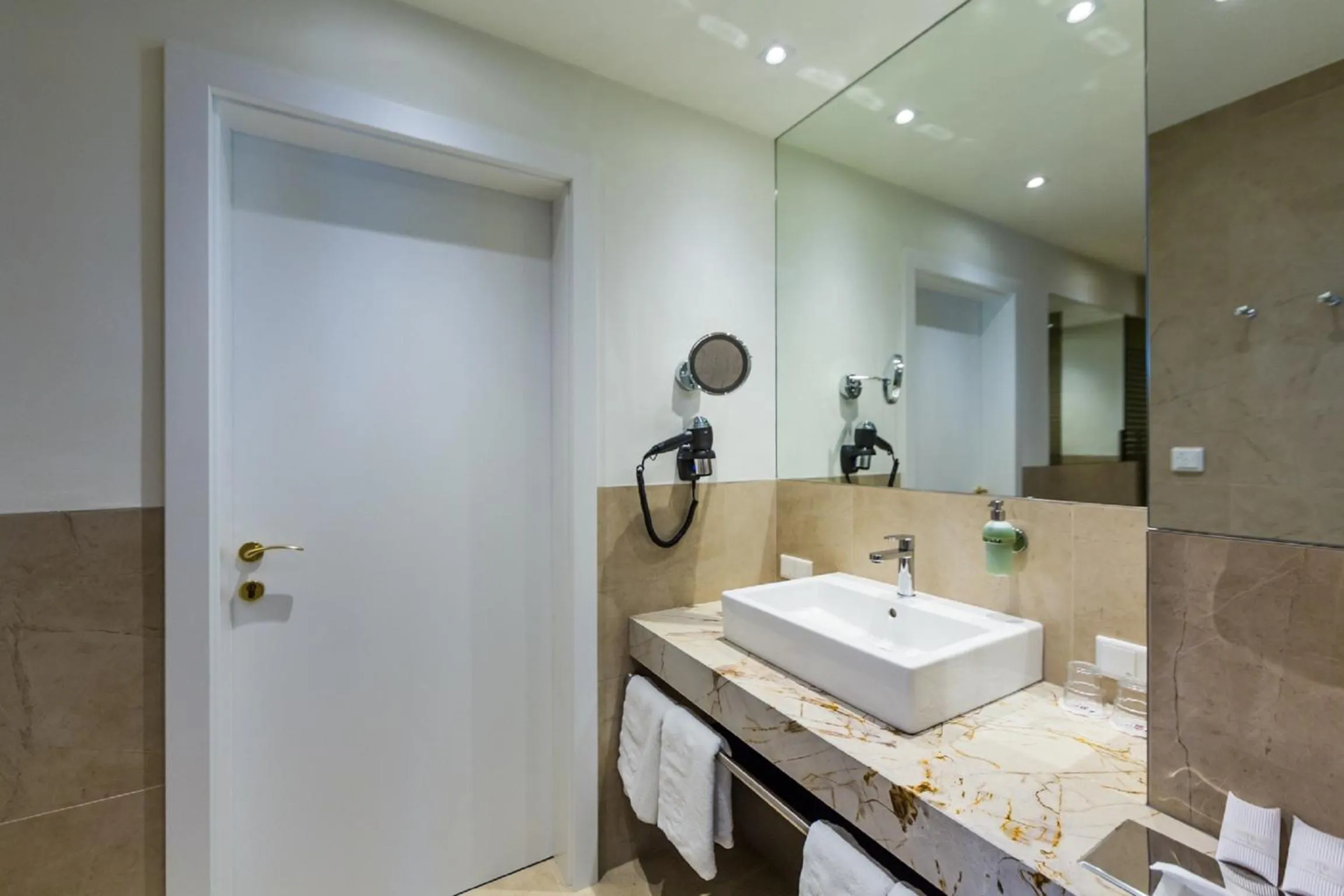 Bathroom in GORITSCHNIGGs Hotel - Self Check-In