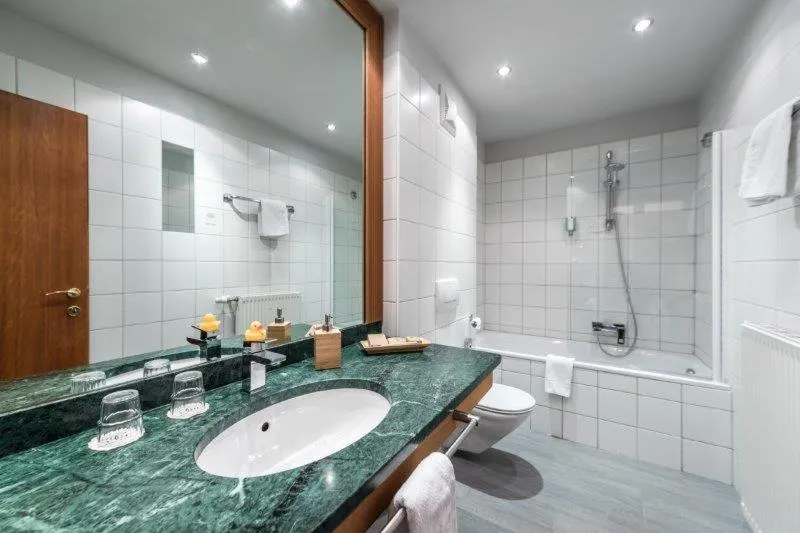 Shower in GORITSCHNIGGs Hotel - Self Check-In