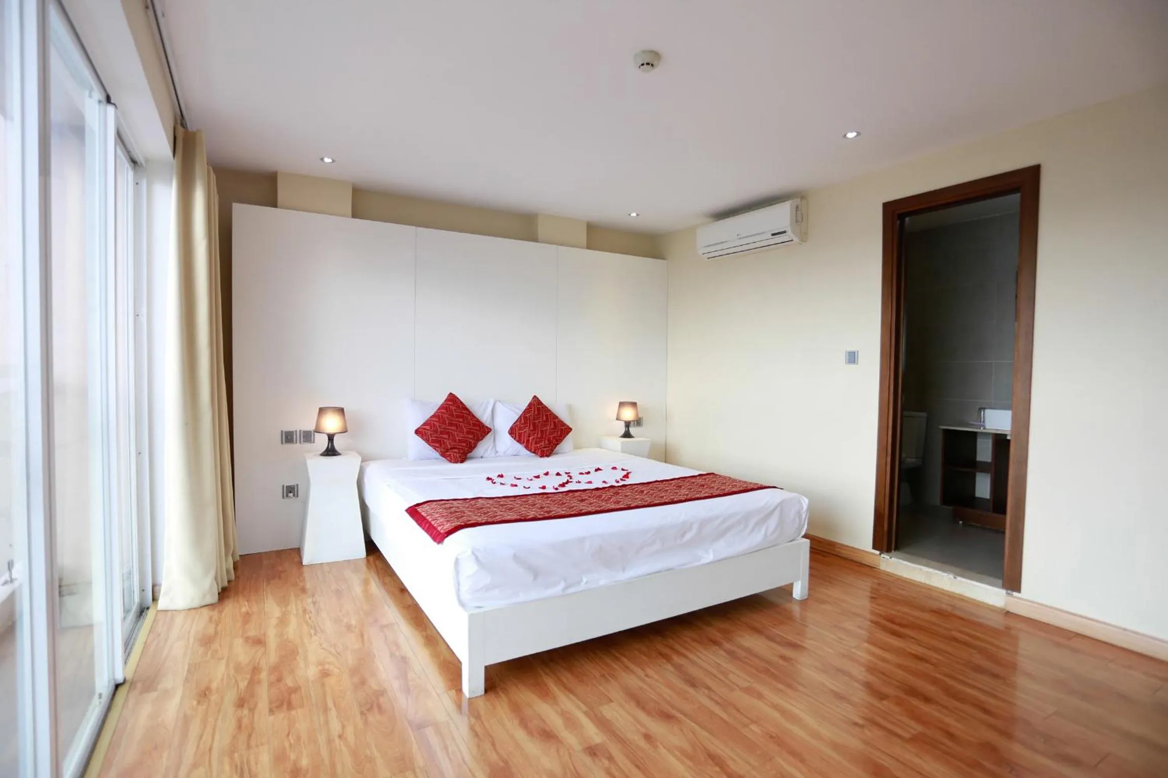 City view, Bed in Thu Do Hotel