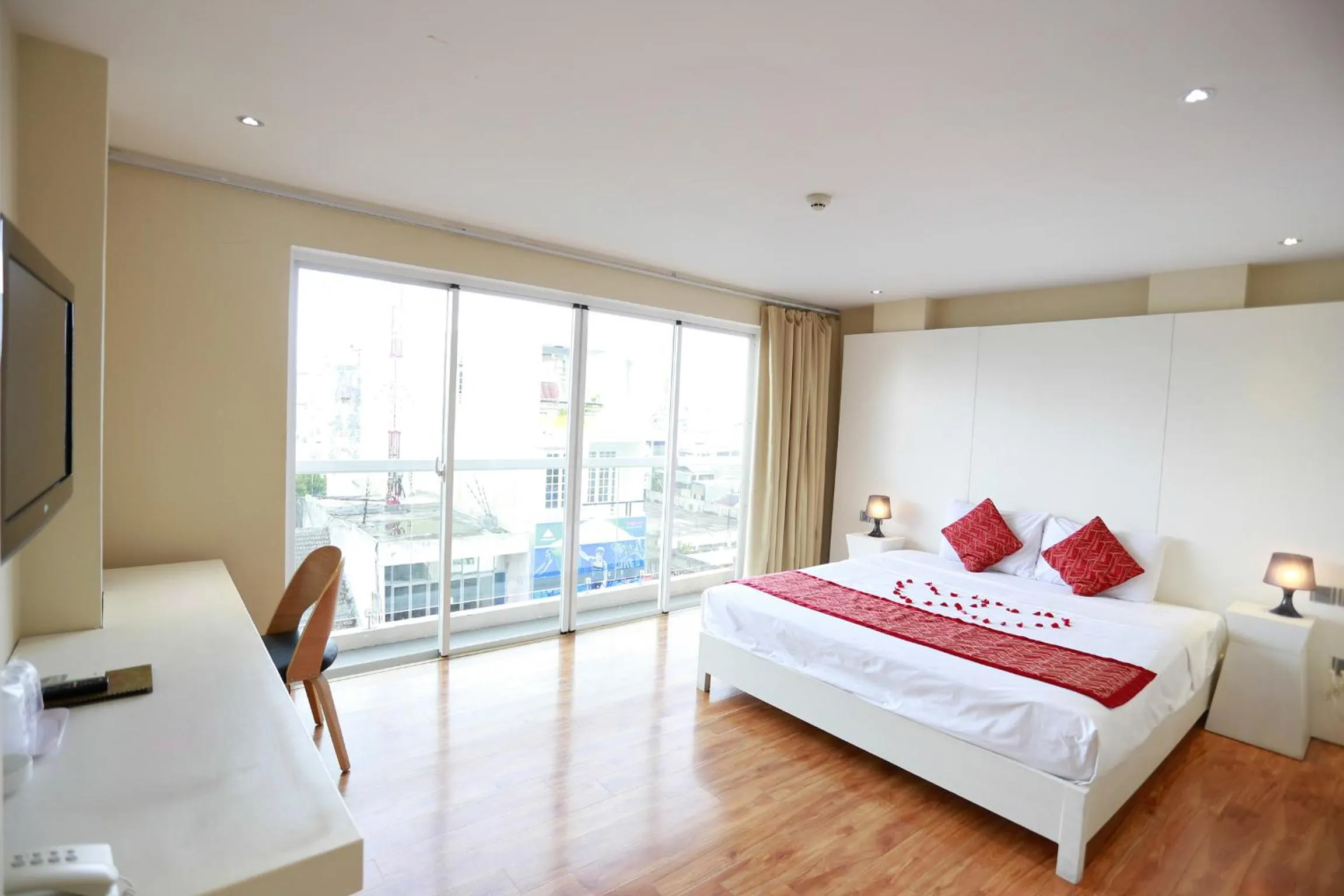 Photo of the whole room, Bed in Thu Do Hotel