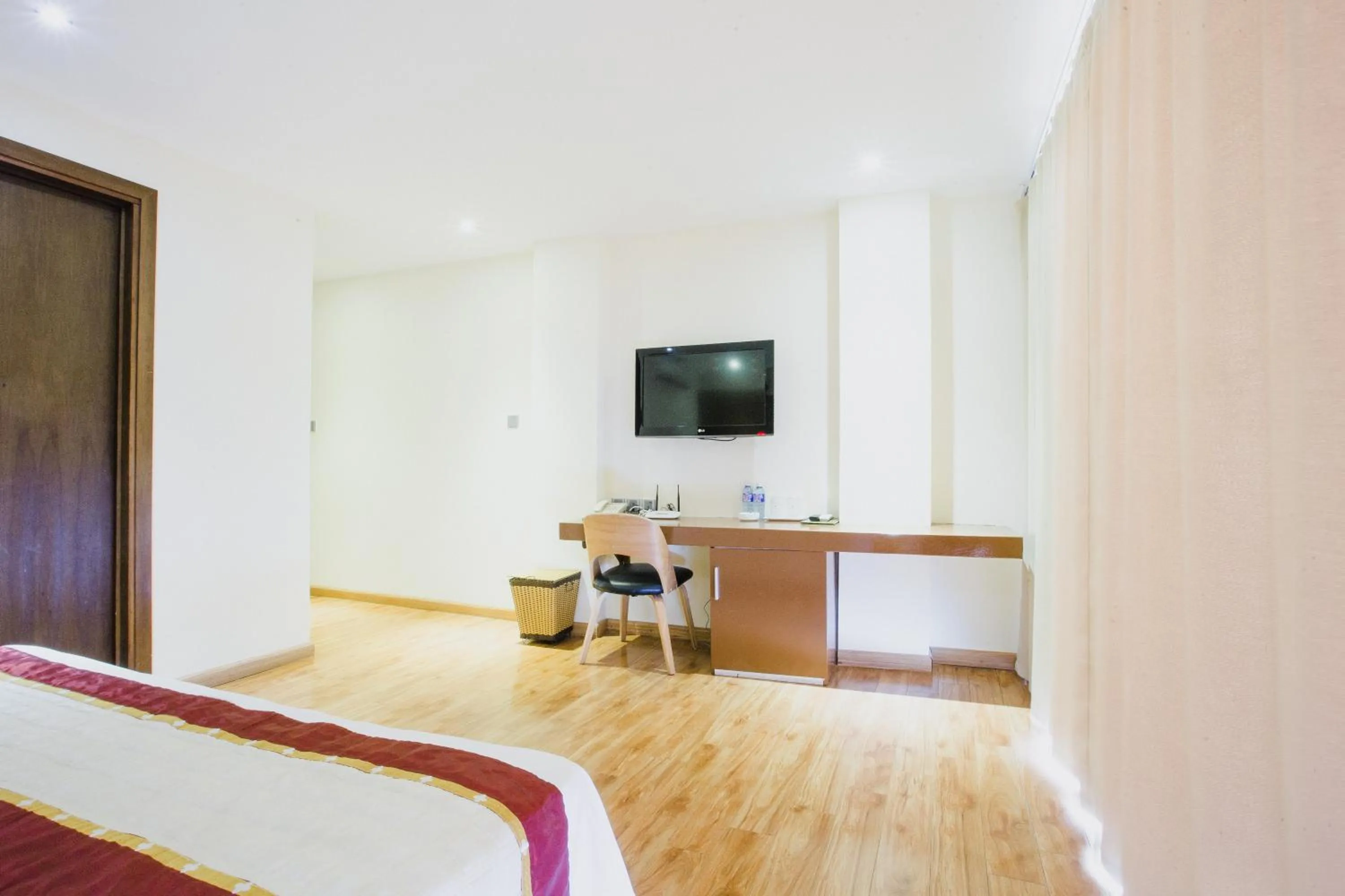 Photo of the whole room, Bed in Thu Do Hotel