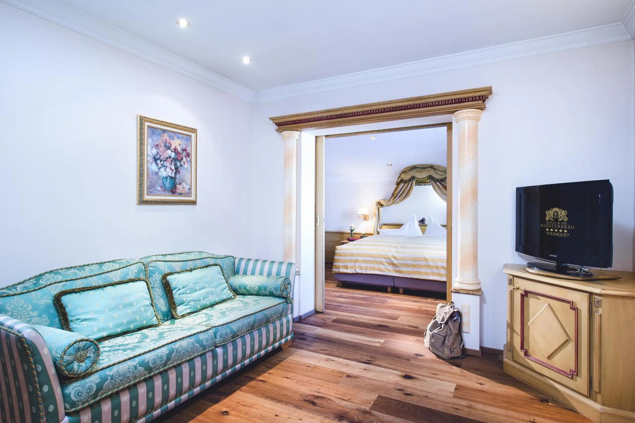 Photo of the whole room, Bed in Hotel Klosterbräu