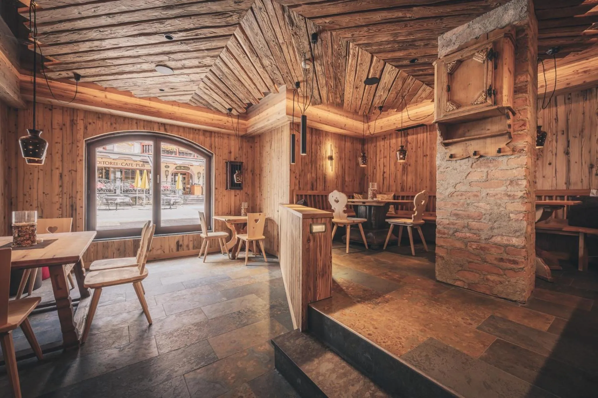 Restaurant/places to eat in Hotel Klosterbräu