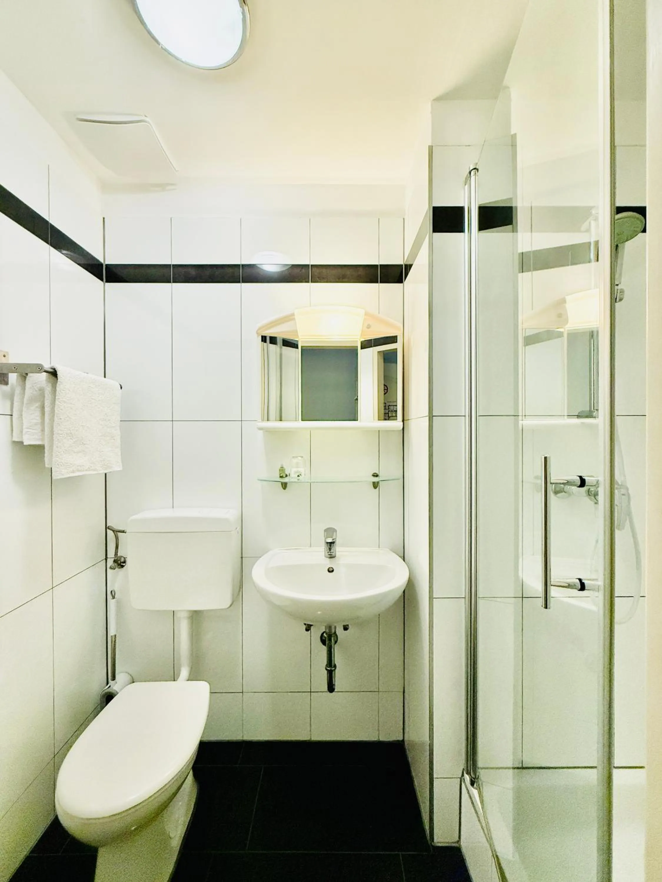 Bathroom in Pension Liechtenstein